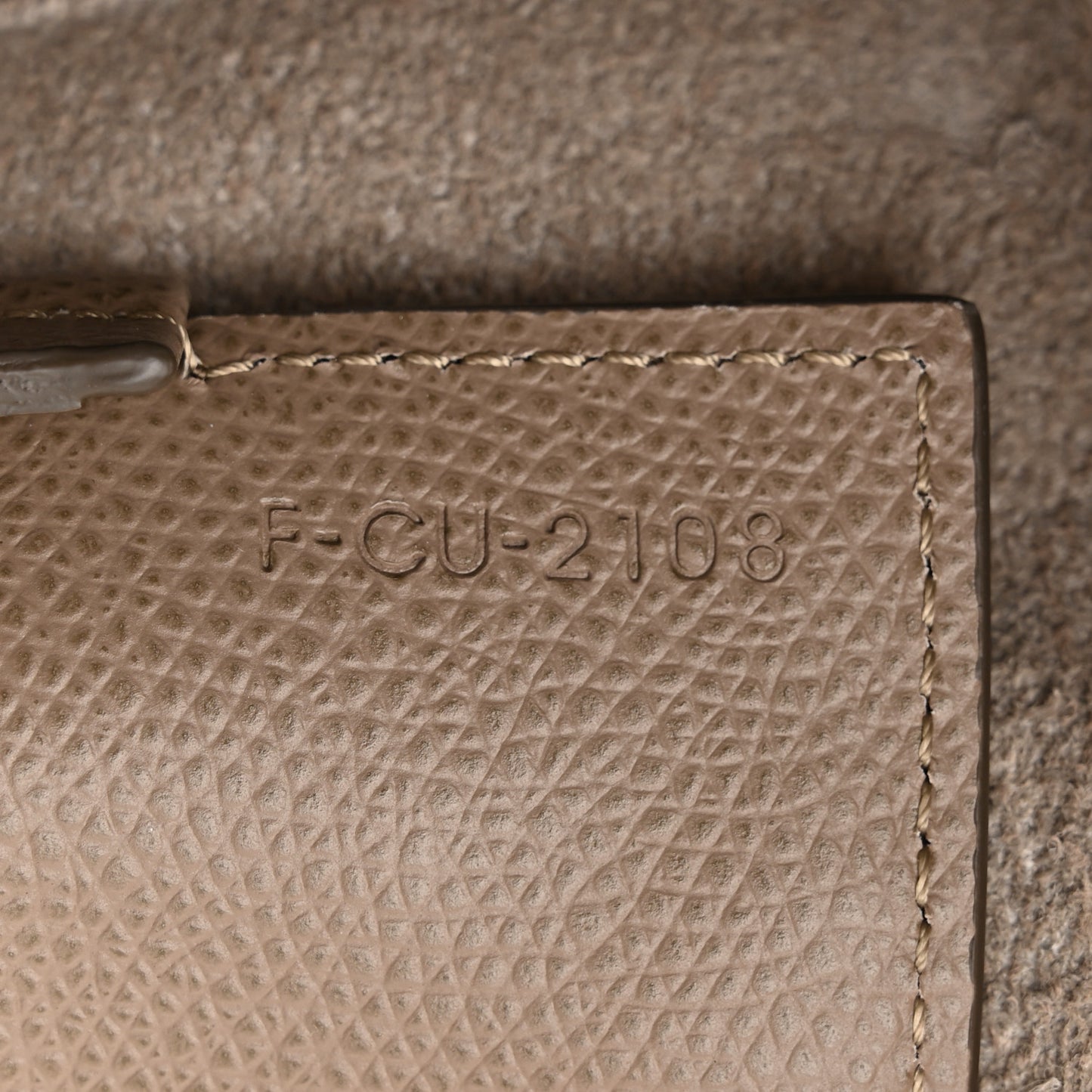 Grained Calfskin Small Vertical Cabas Beige