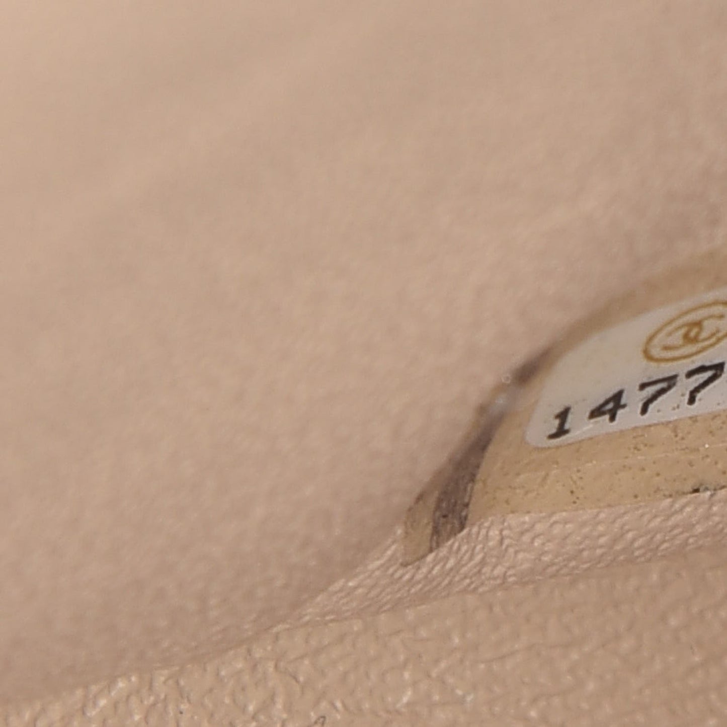 Caviar Quilted Jumbo Double Flap Beige Clair