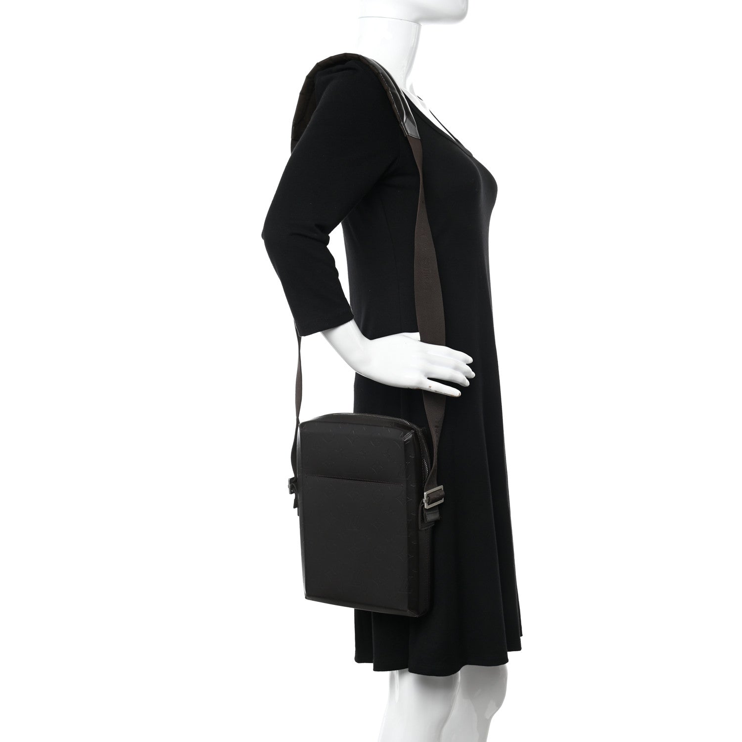 Louis Vuitton Monogram Glace Bobby Cafe 2 of 15