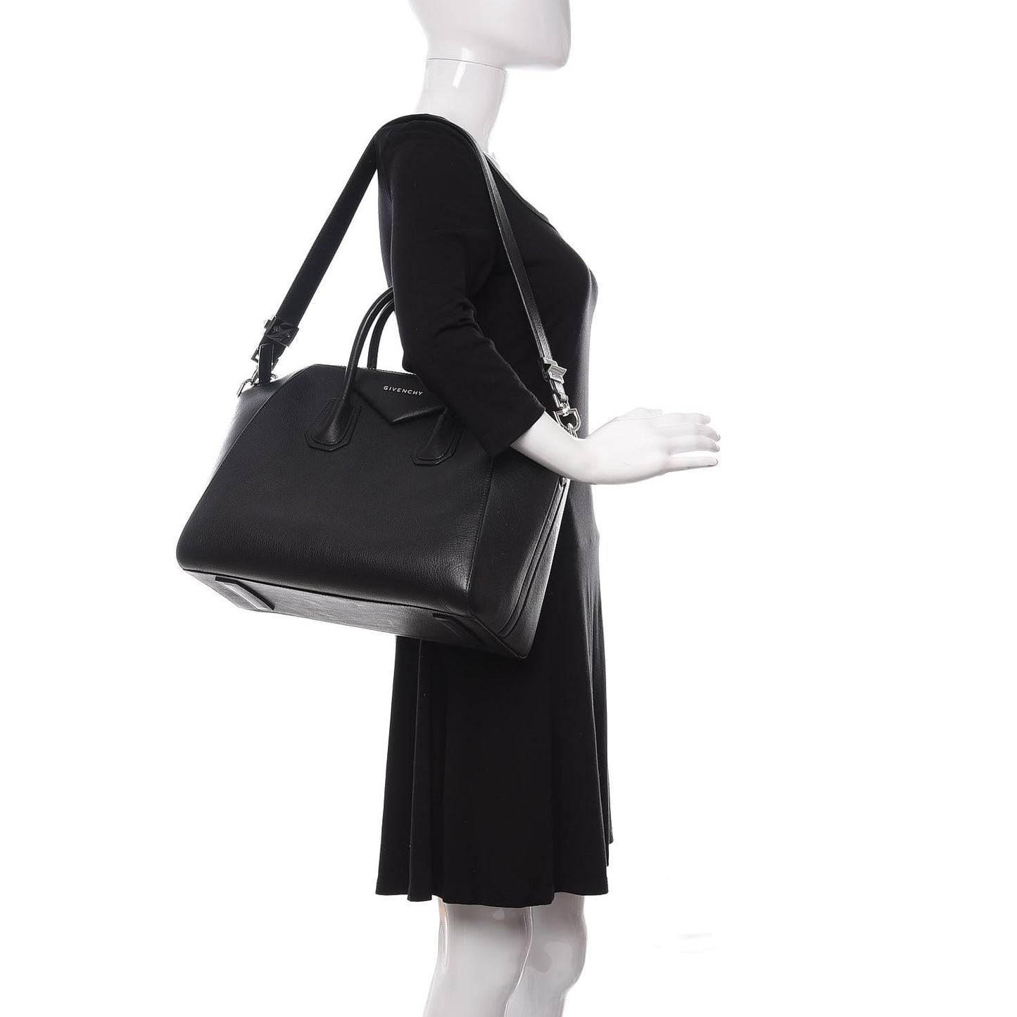 Sugar Goatskin Medium Antigona Black