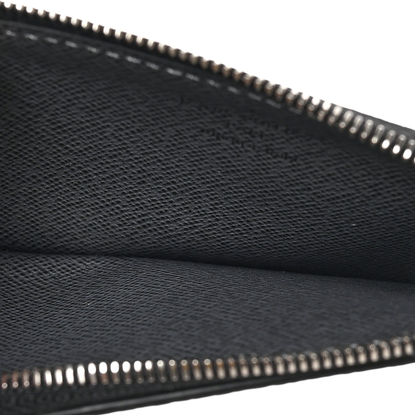 Reverse Monogram Eclipse Taiga Coin Card Holder
