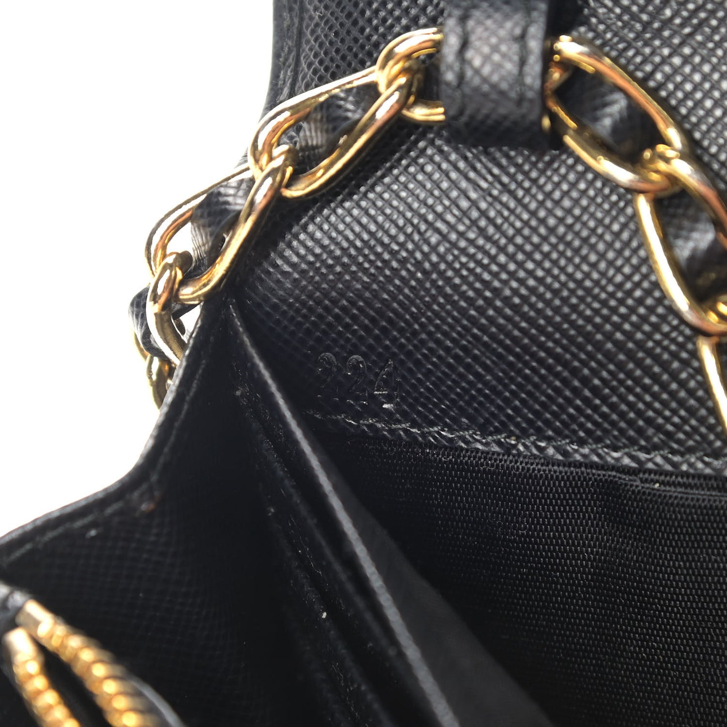 Saffiano Metal Oro Chain Wallet Black