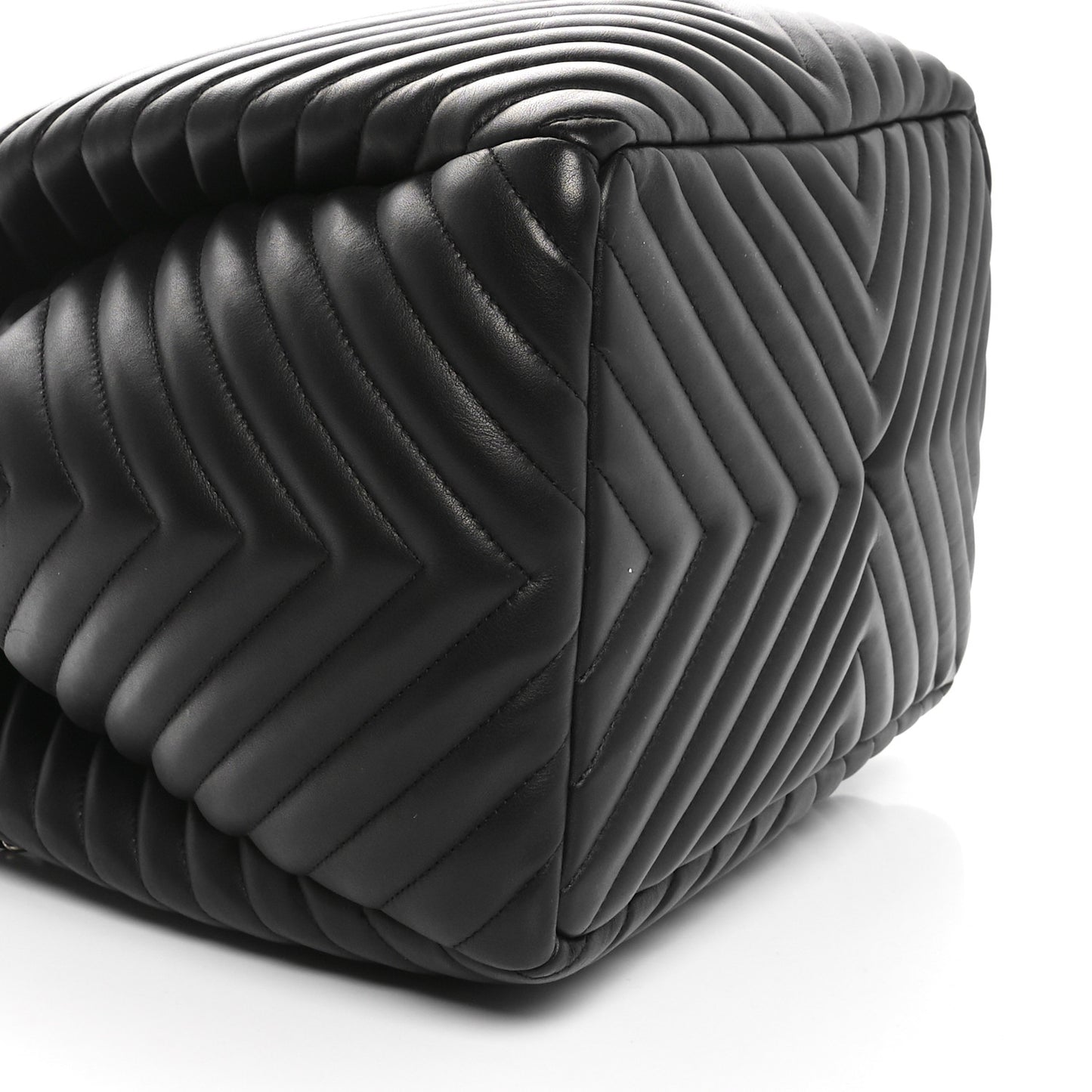 Lambskin Chevron Quilted Large Urban Spirit Drawstring Bag Black