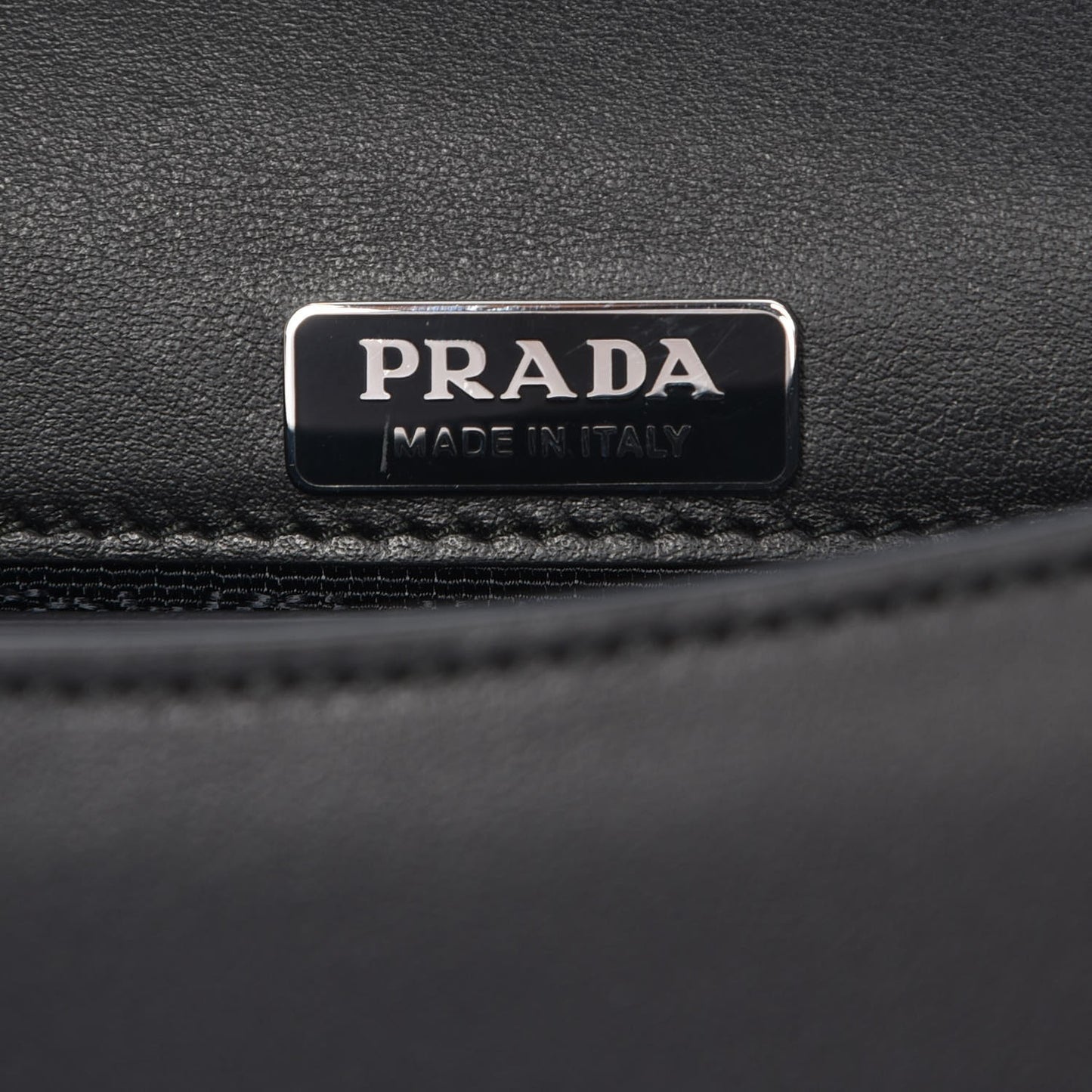 Calfskin Antic Soft Crossbody Bag Nero Black