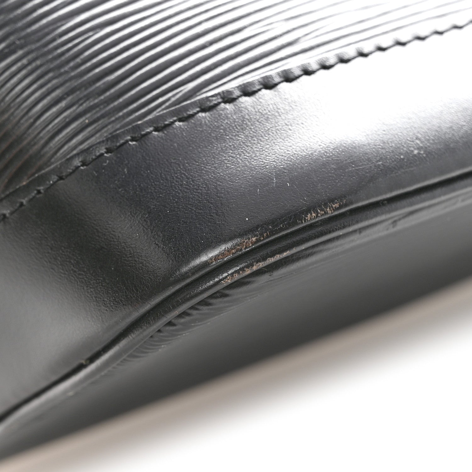 Louis Vuitton Epi Alma PM Black 16 of 17