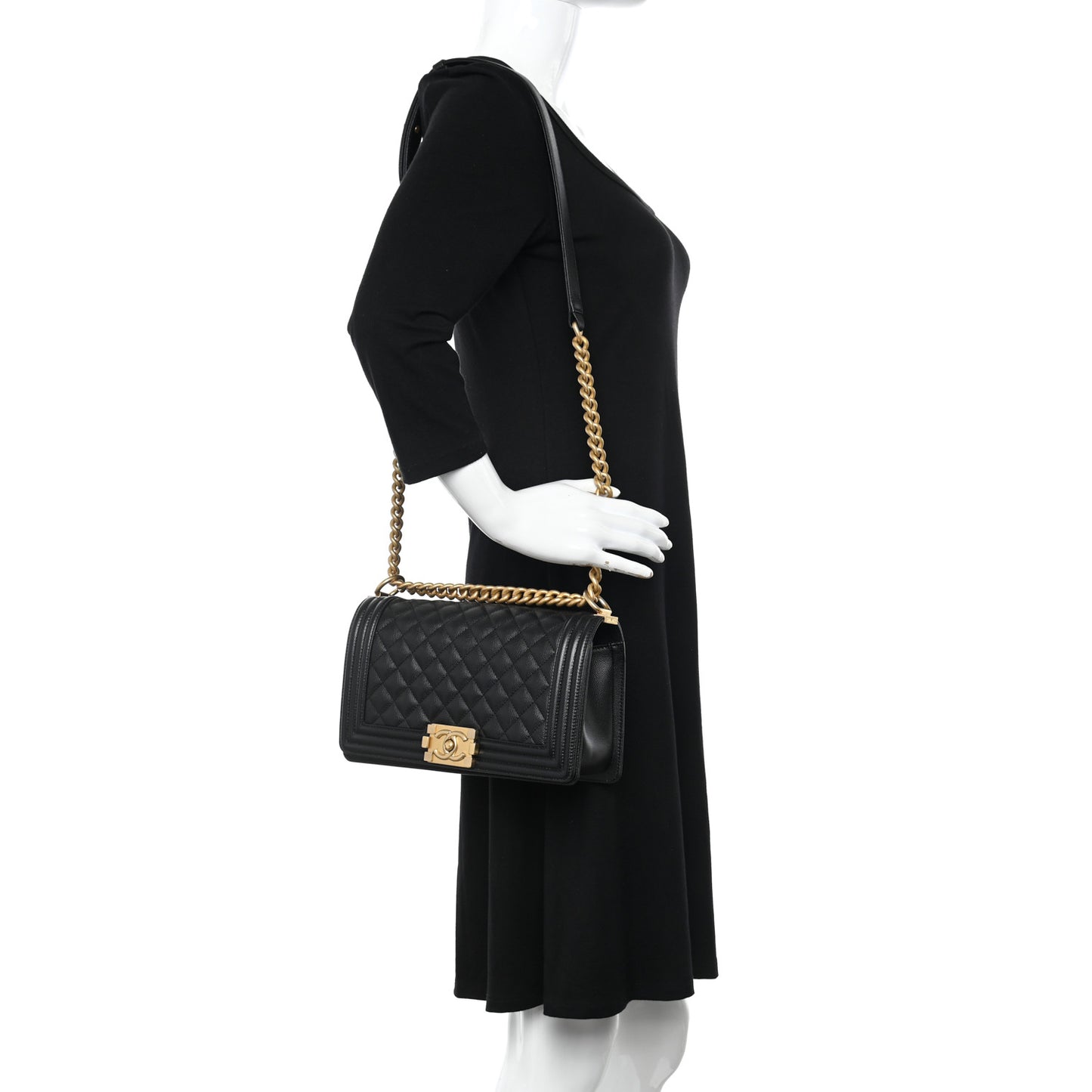 Caviar Quilted Medium Boy Flap Black