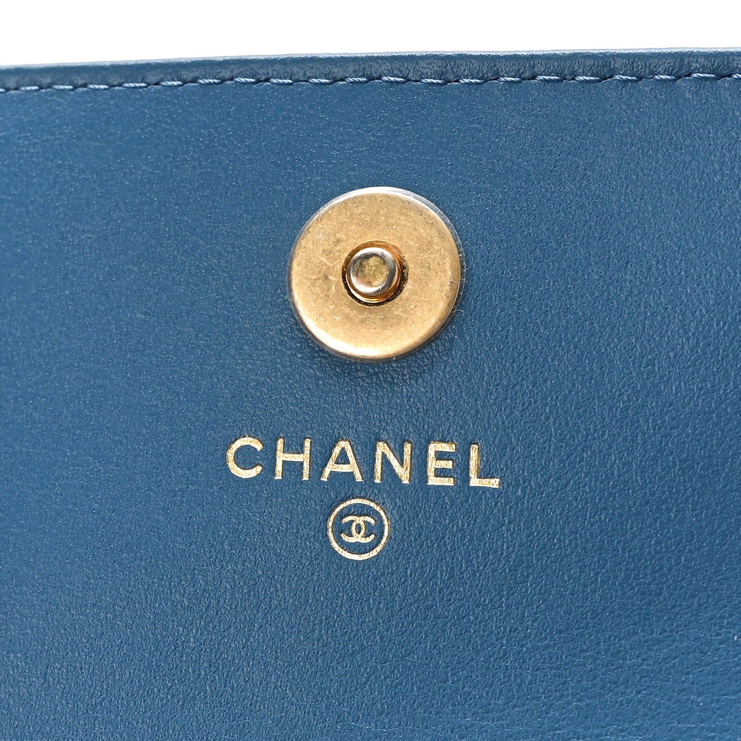 Denim Quilted CC Pearl Crush Clutch With Chain Blue