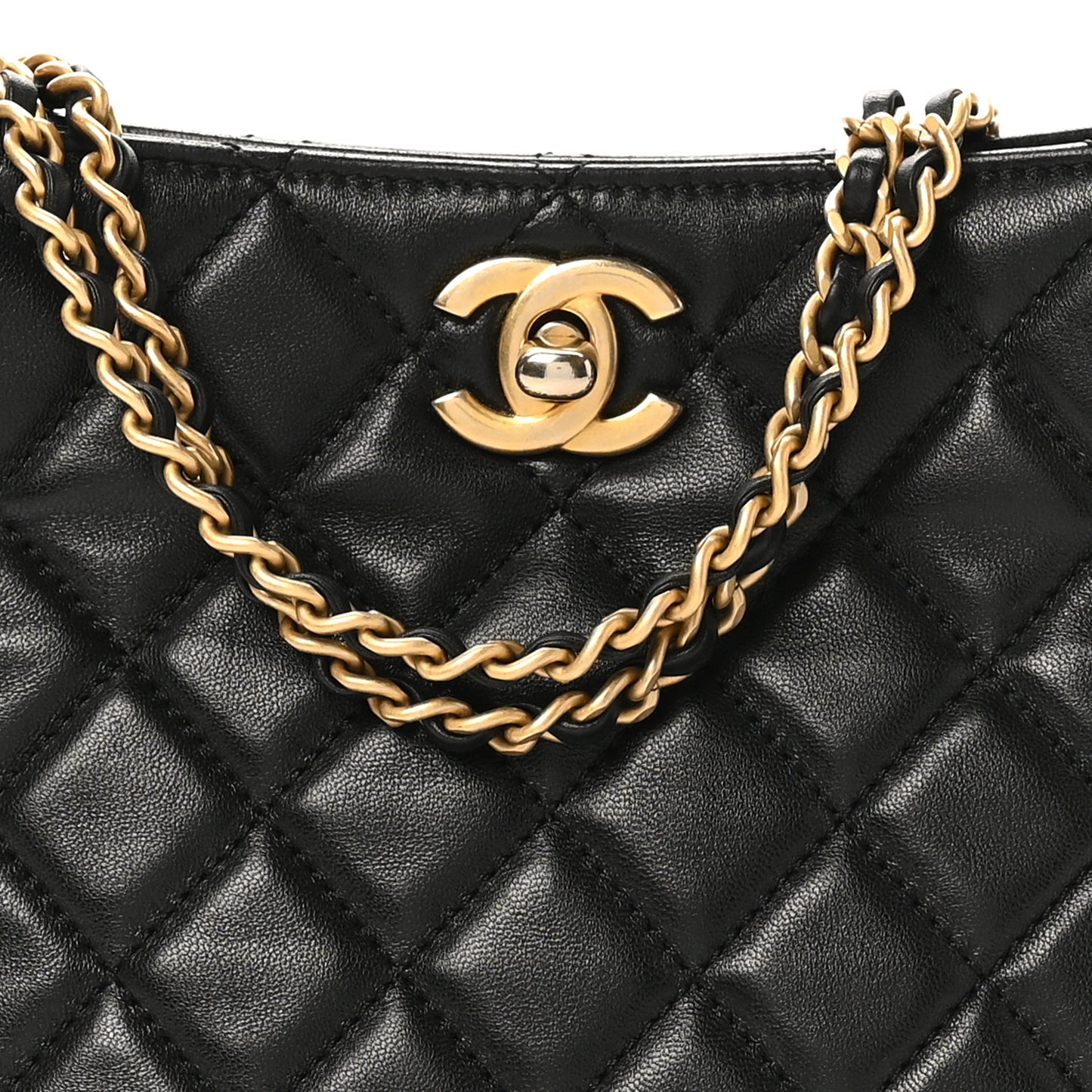 Lambskin Quilted Small Pearl Crush Hobo Black