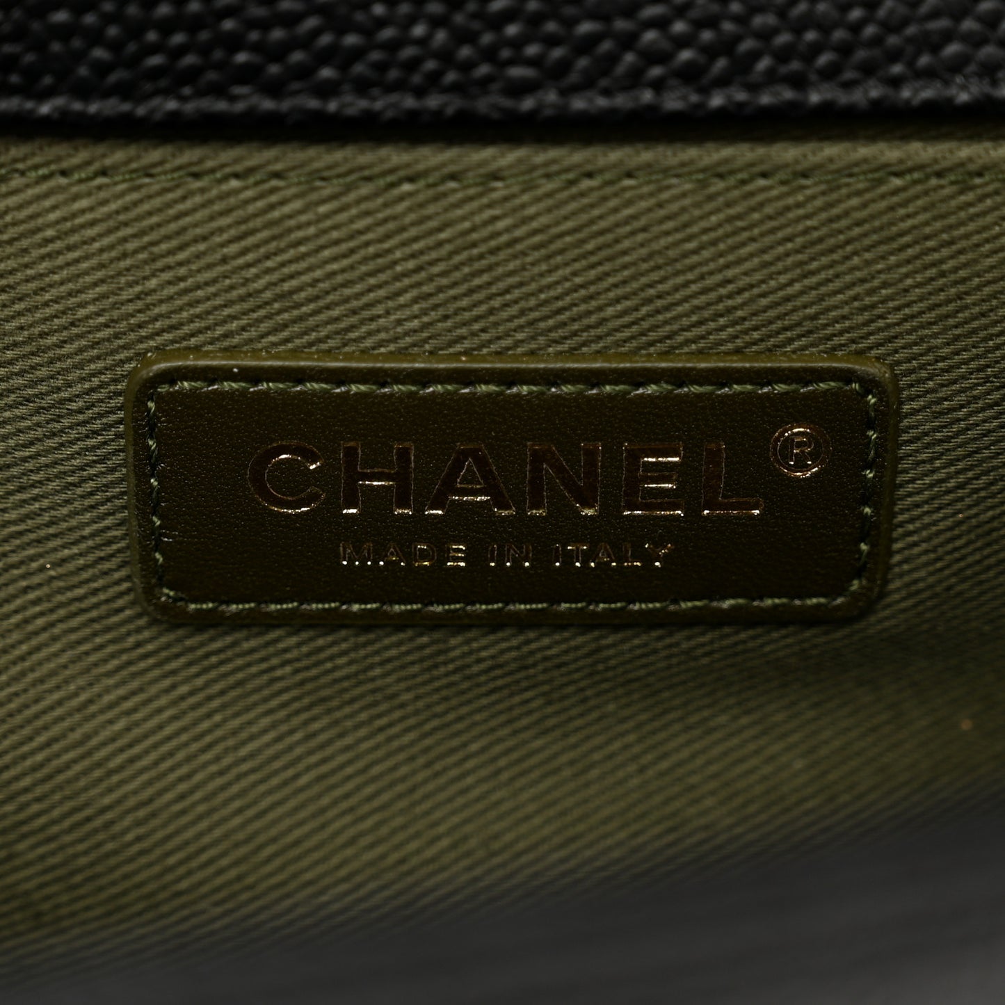 Caviar Quilted Medium Boy Flap Black