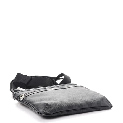 Louis Vuitton Damier Graphite Thomas 4 of 7
