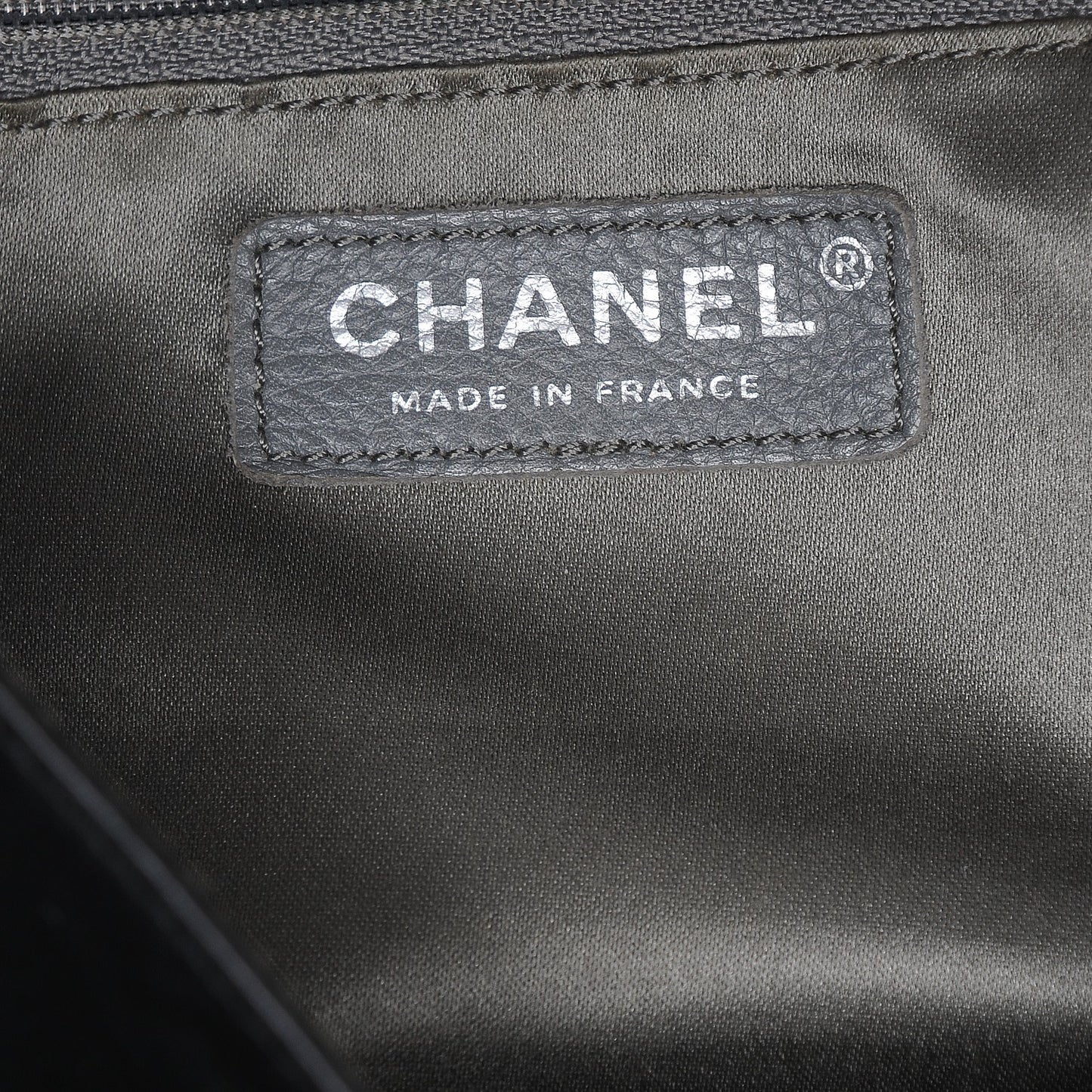 Calfskin Rock and Chain Small Flap Black