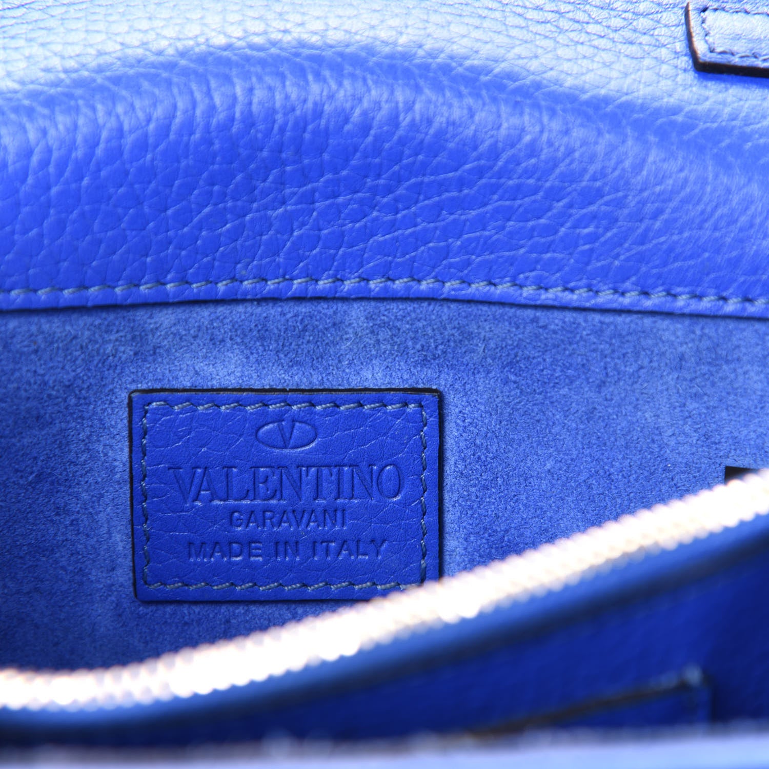 Valentino Garavani Grained Calfskin Rockstud Wallet on Chain Acid Blue 11 of 13