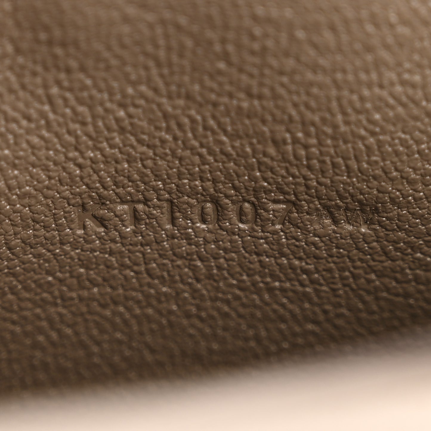 Epsom Kelly Multi Pocket Pochette To Go Etoupe