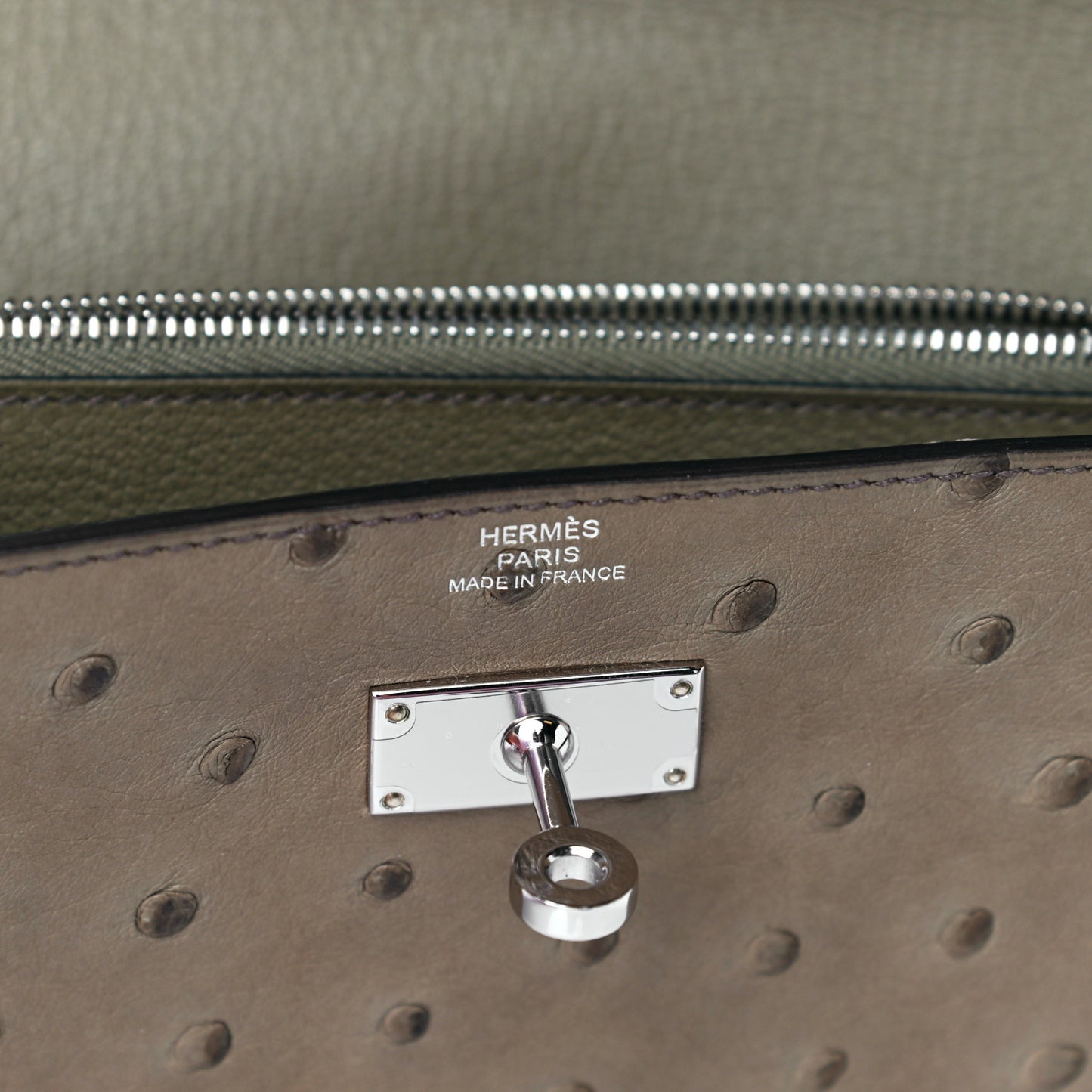 Ostrich Kelly Longue Wallet Gris Tourterelle