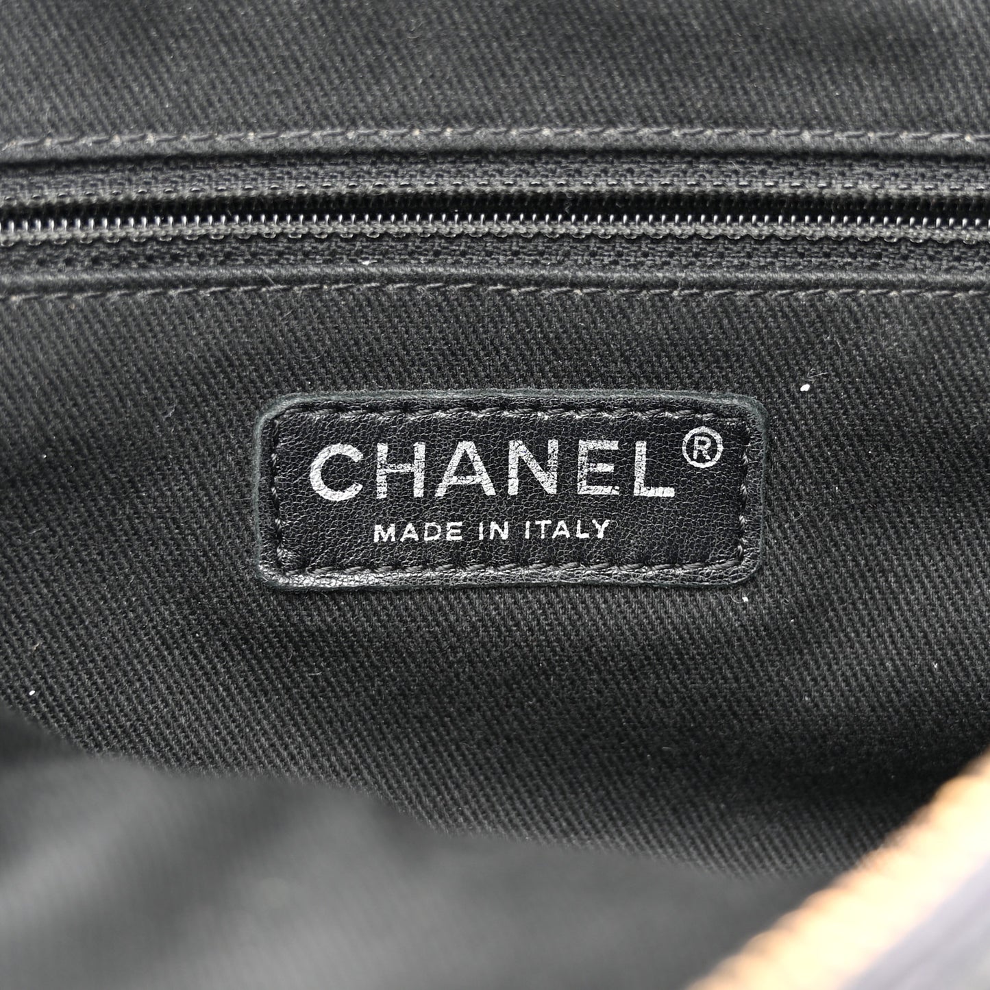 Iridescent Caviar Quilted Small Chic Flap Grey