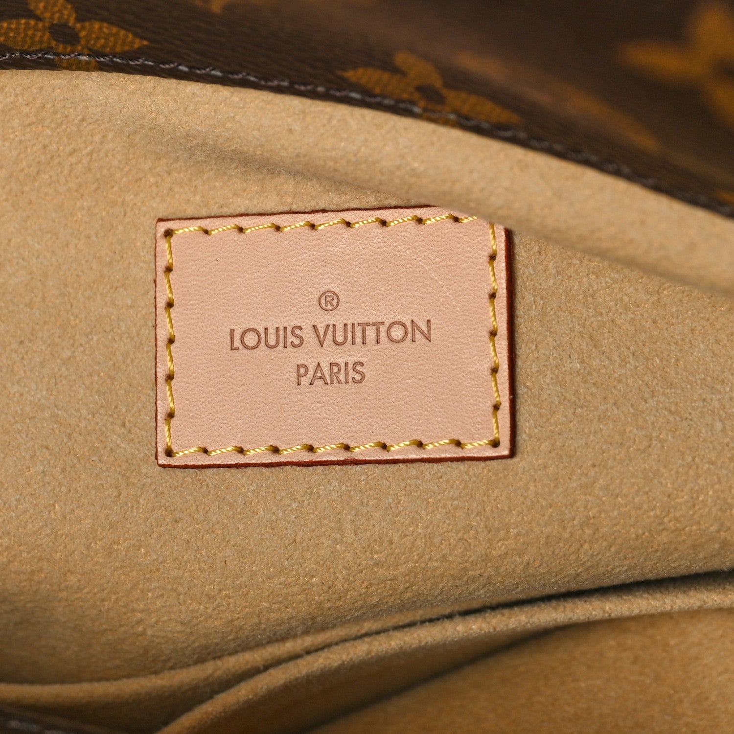 Louis Vuitton Monogram Artsy MM 6 of 9