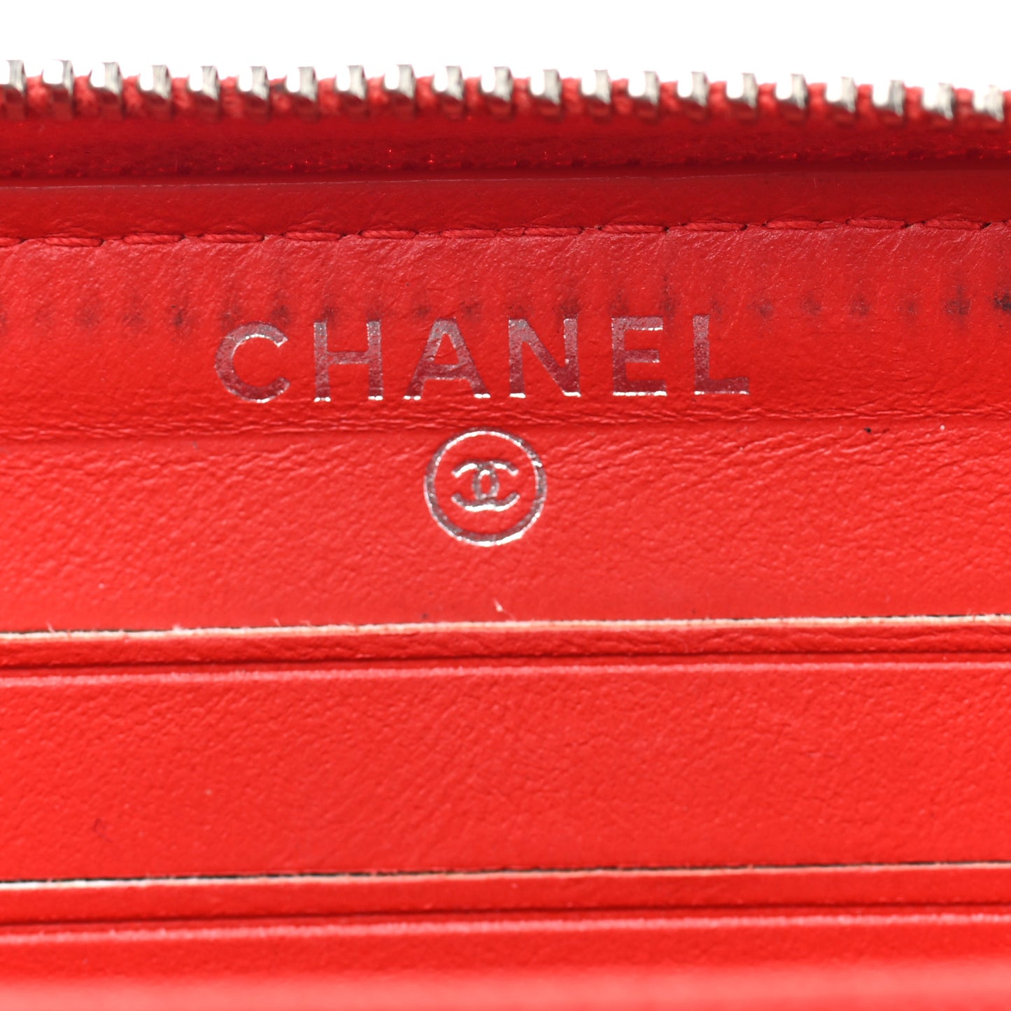Caviar Chevron Quilted Medium Zip Around Wallet Red