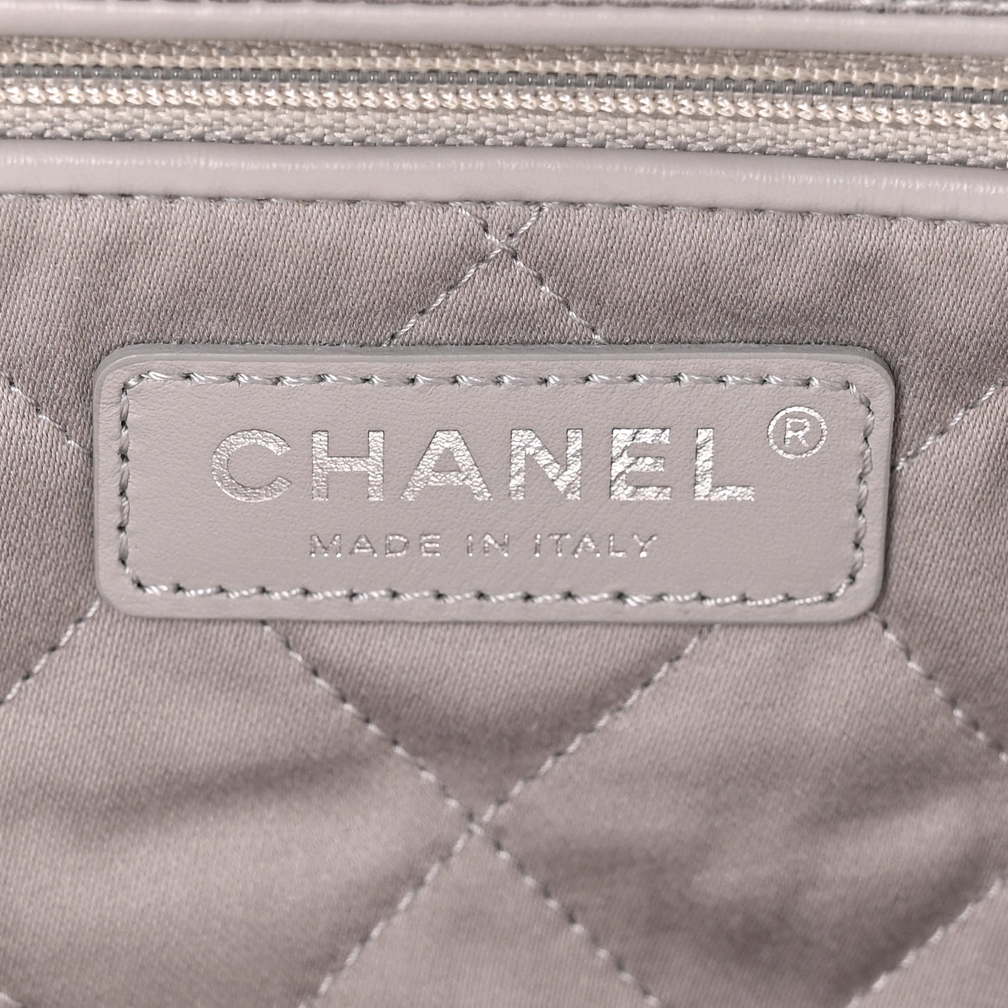Metallic Shaded Calfskin Quilted Chanel 22 White Silver