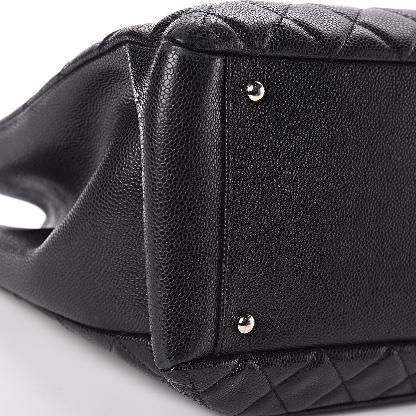 Caviar Quilted XL Grand Shopping Tote GST Black