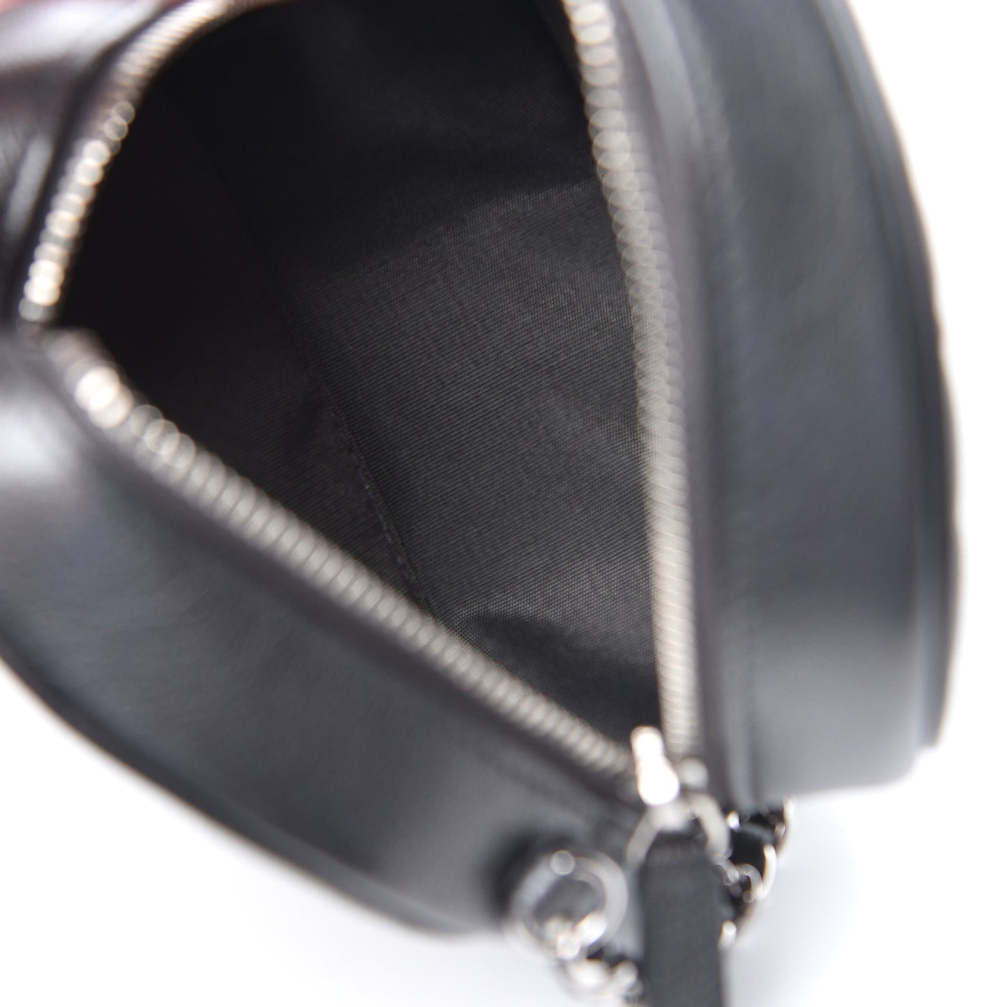 Goatskin Camellia Quilted Round Clutch With Chain Grey