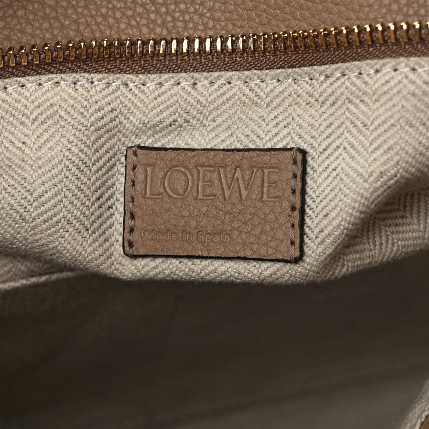 Loewe Calfskin Medium Puzzle Bag Sand 6 of 8