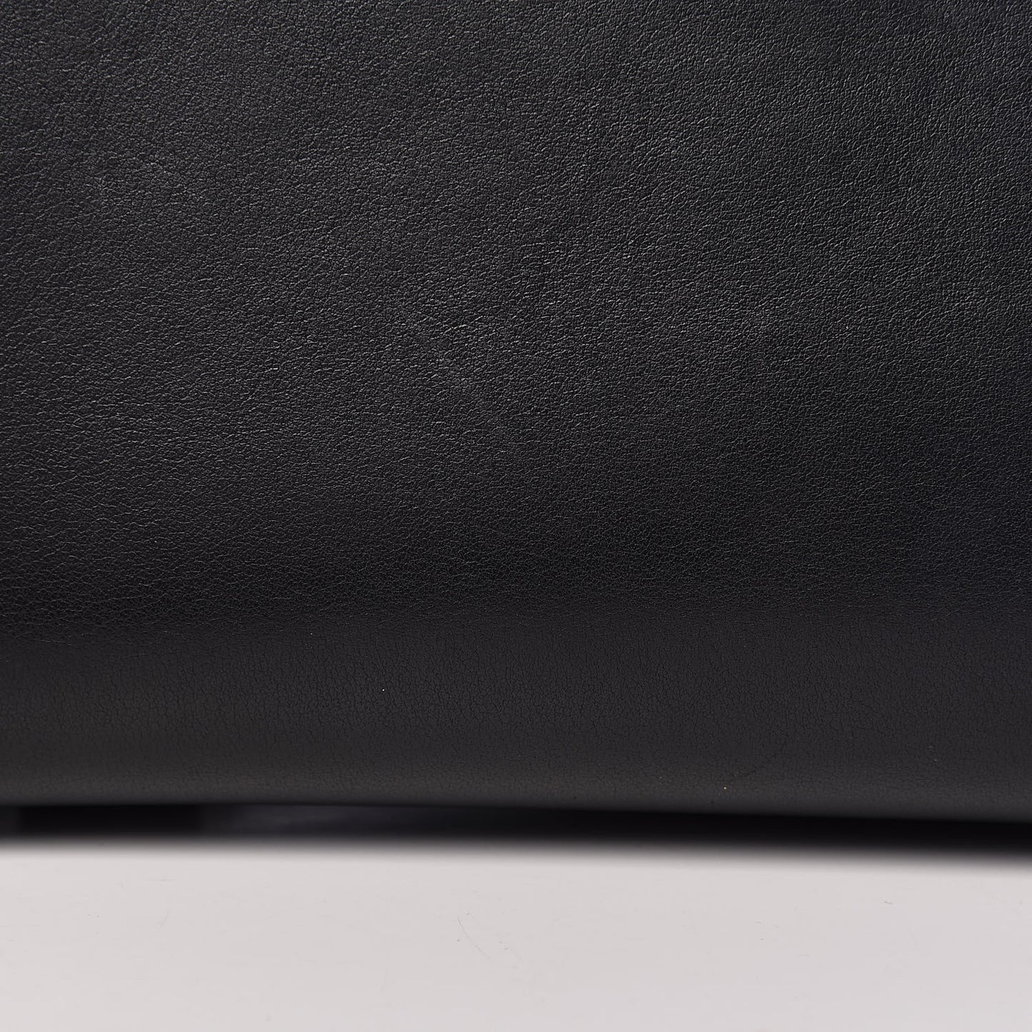 Buffed Calfskin Small Chain Antigona Black