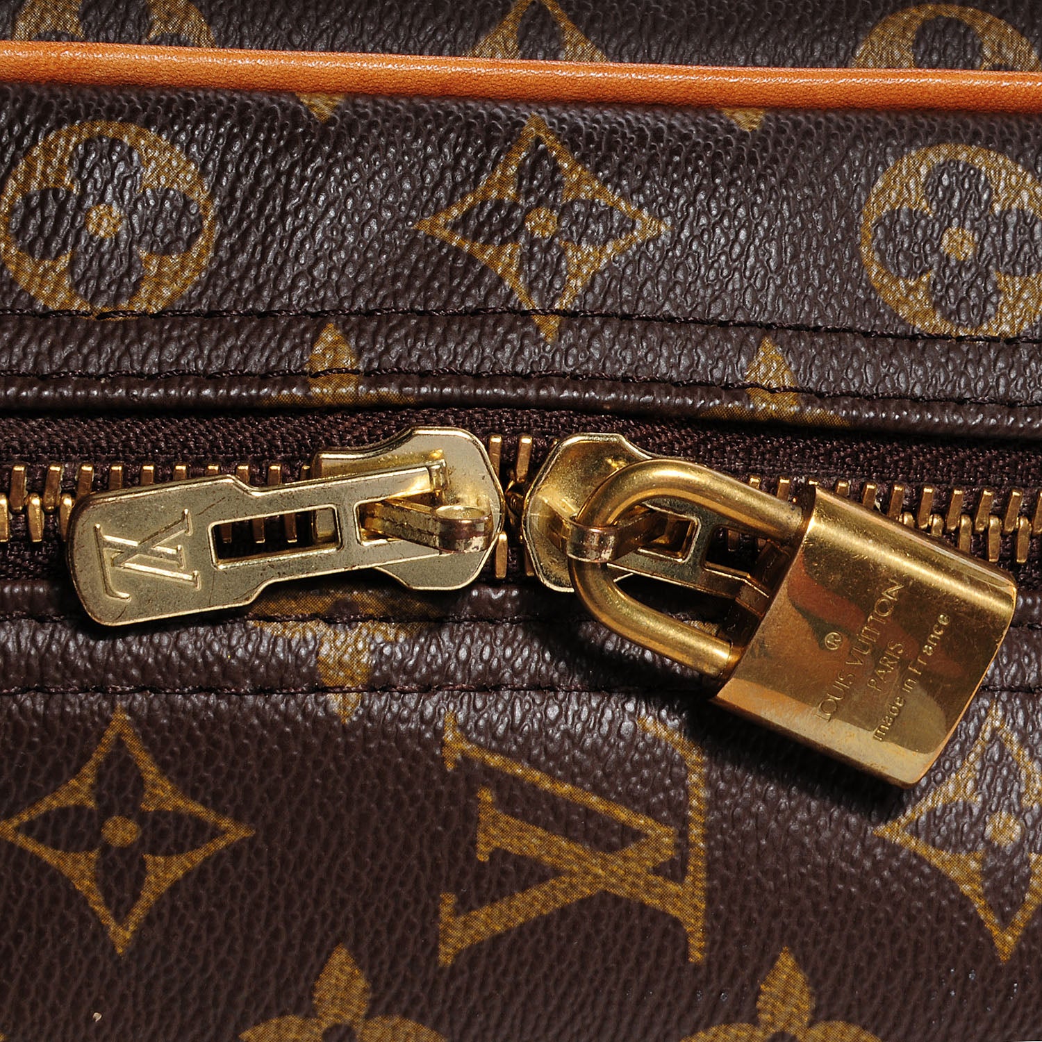 Louis Vuitton Monogram Sirius 55 8 of 8