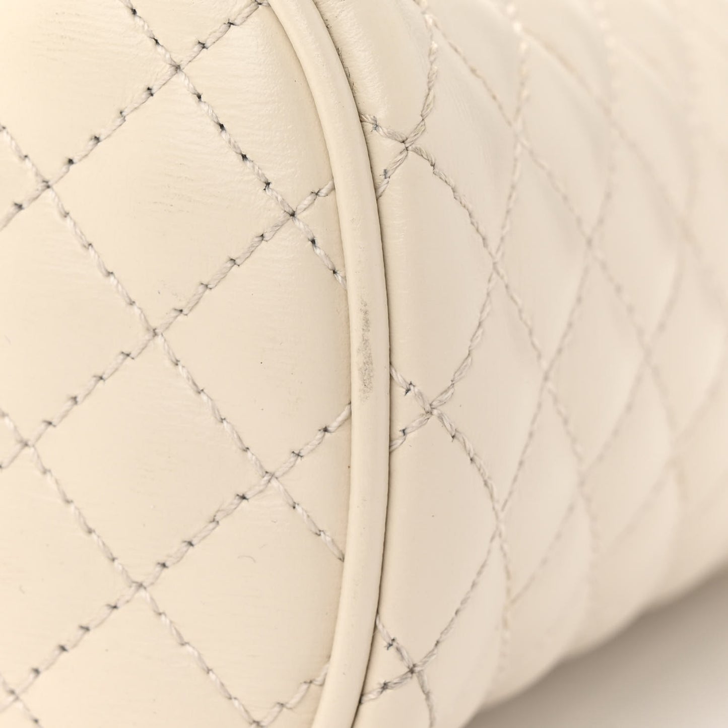 Calfskin Trapuntata Zumi Belt Bag Off White