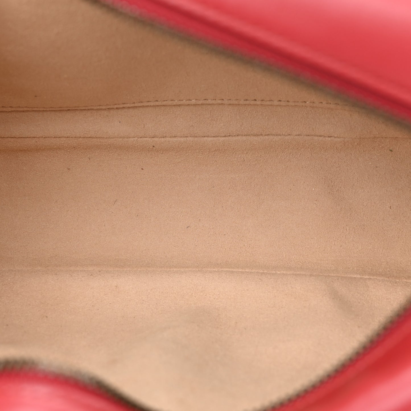 Calfskin Matelasse Small GG Marmont Chain Shoulder Bag Hibiscus Red