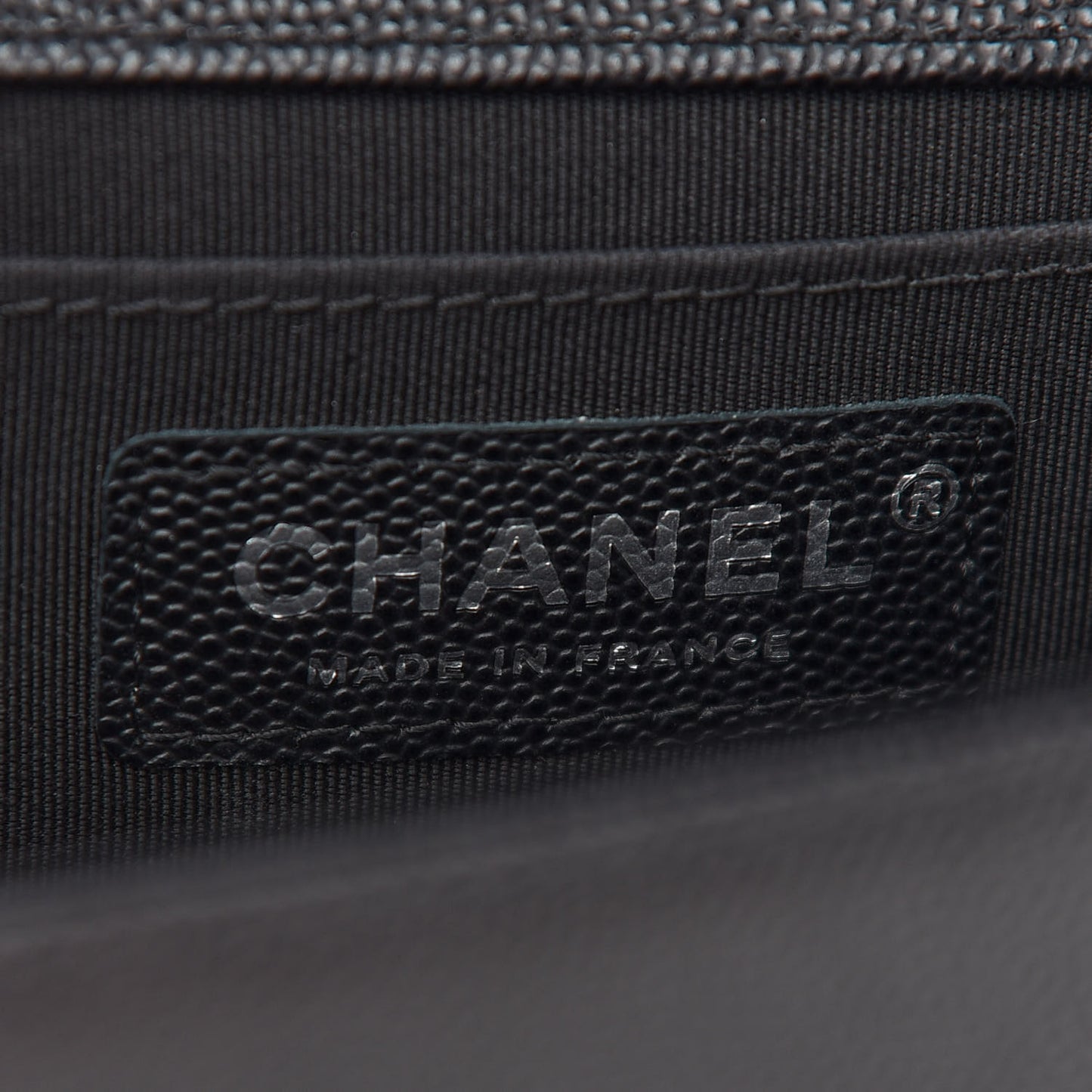 Caviar Quilted Medium Boy Flap Black