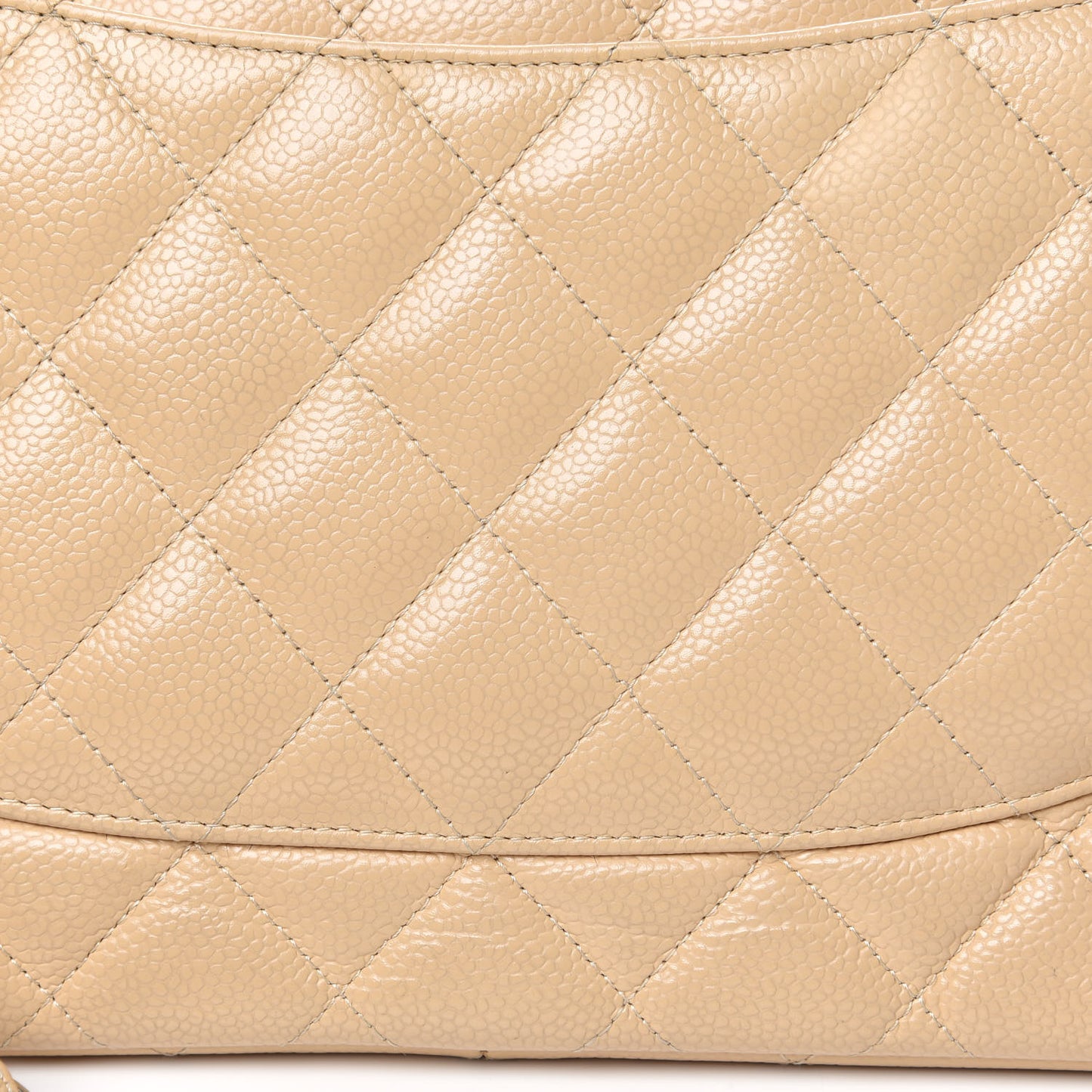 Caviar Quilted Jumbo Double Flap Beige Clair