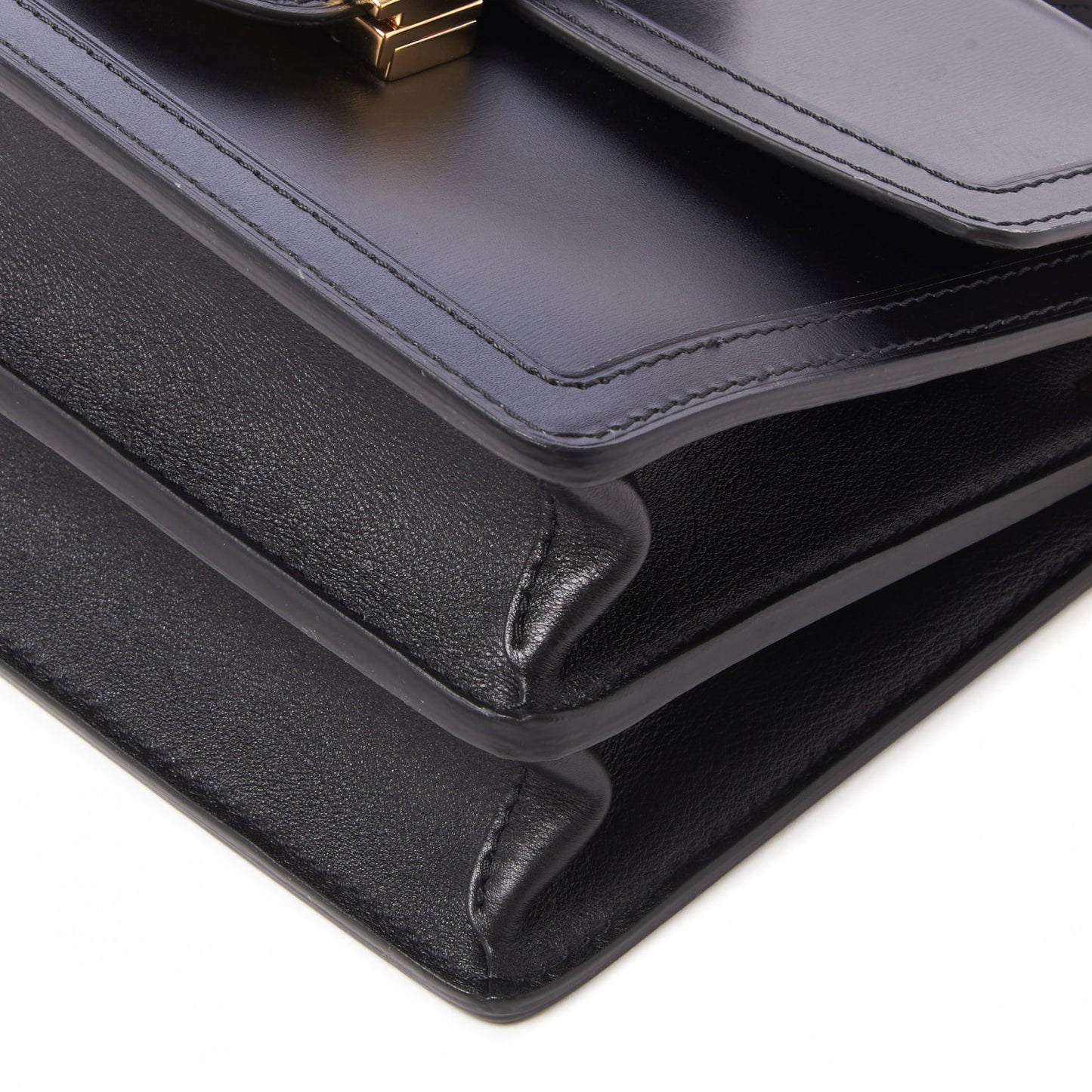 Smooth Calfskin Dauphine MM Black