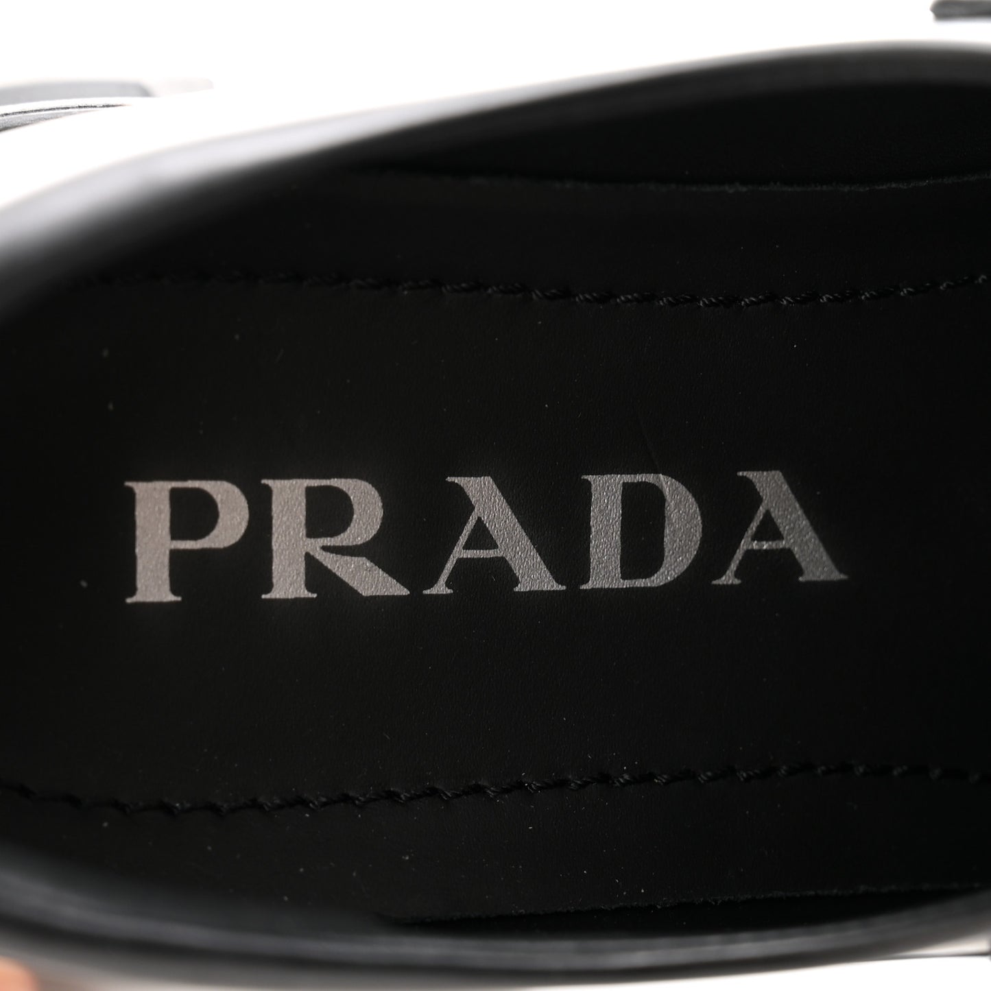 Spazzolato Triangle Logo Monolith Pointy 55mm Loafers 35 Black
