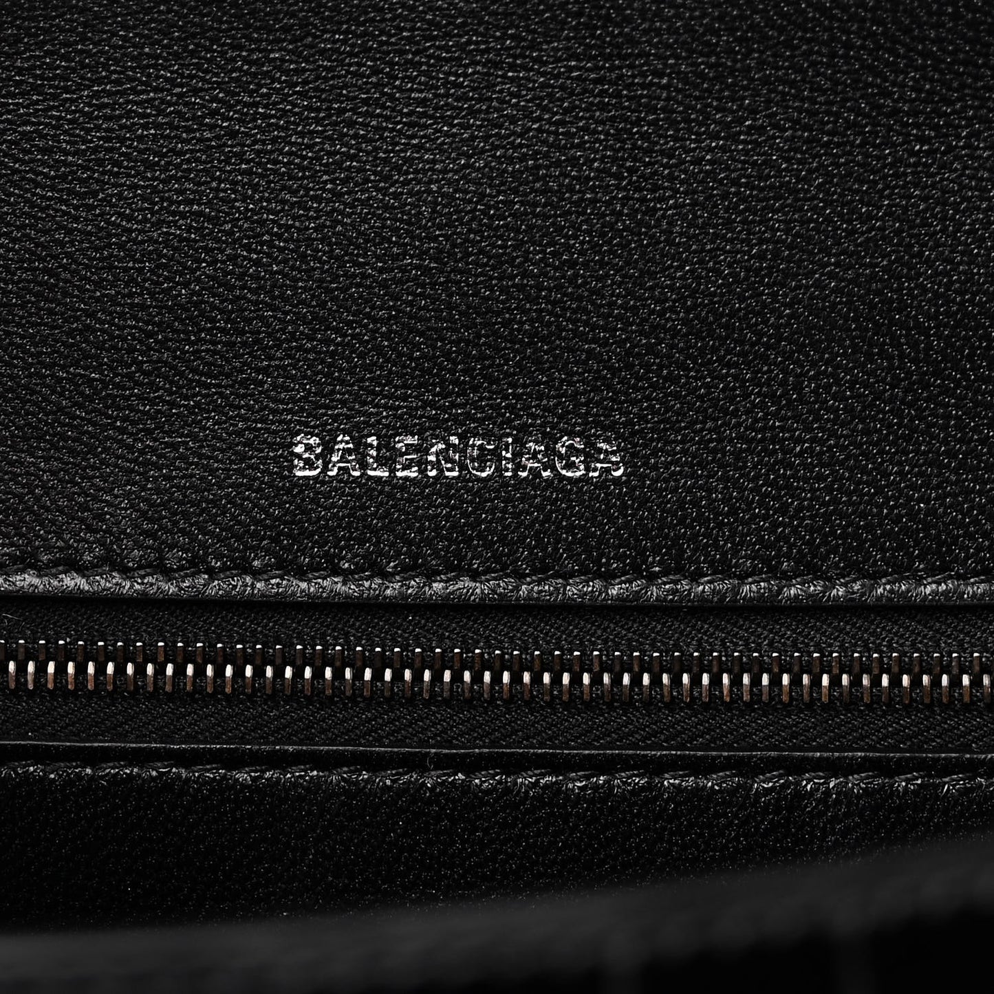 Shiny Calfskin Monochrome Crocodile Embossed Medium Hourglass Top Handle Bag Black