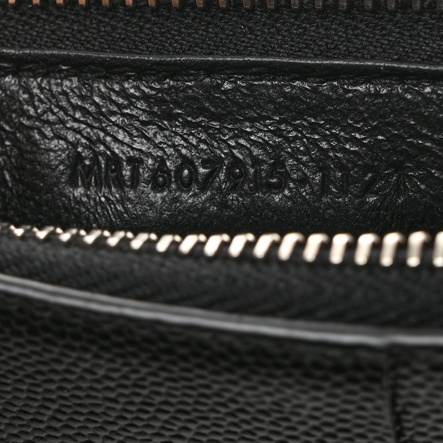 Saint Laurent Grain De Poudre Matelasse Chevron Monogram Fragments Zippered Card Case Black 7 of 7