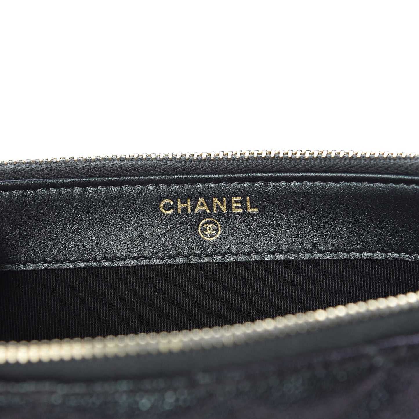 Iridescent Caviar Quilted Clutch With Chain Black