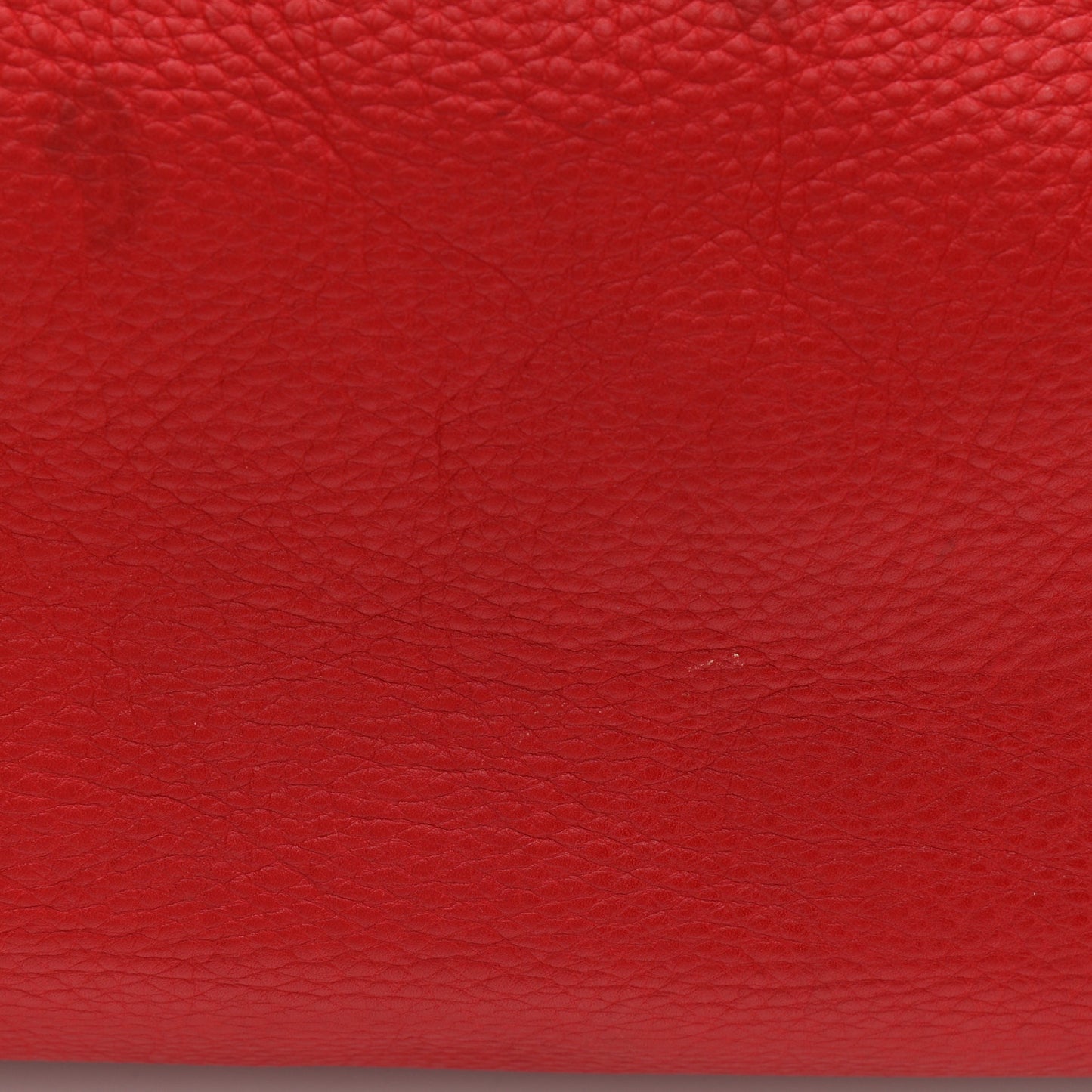 Pebbled Calfskin Medium Soho Boston Red