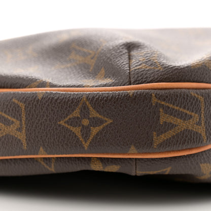 Louis Vuitton Monogram Croissant MM 8 of 12