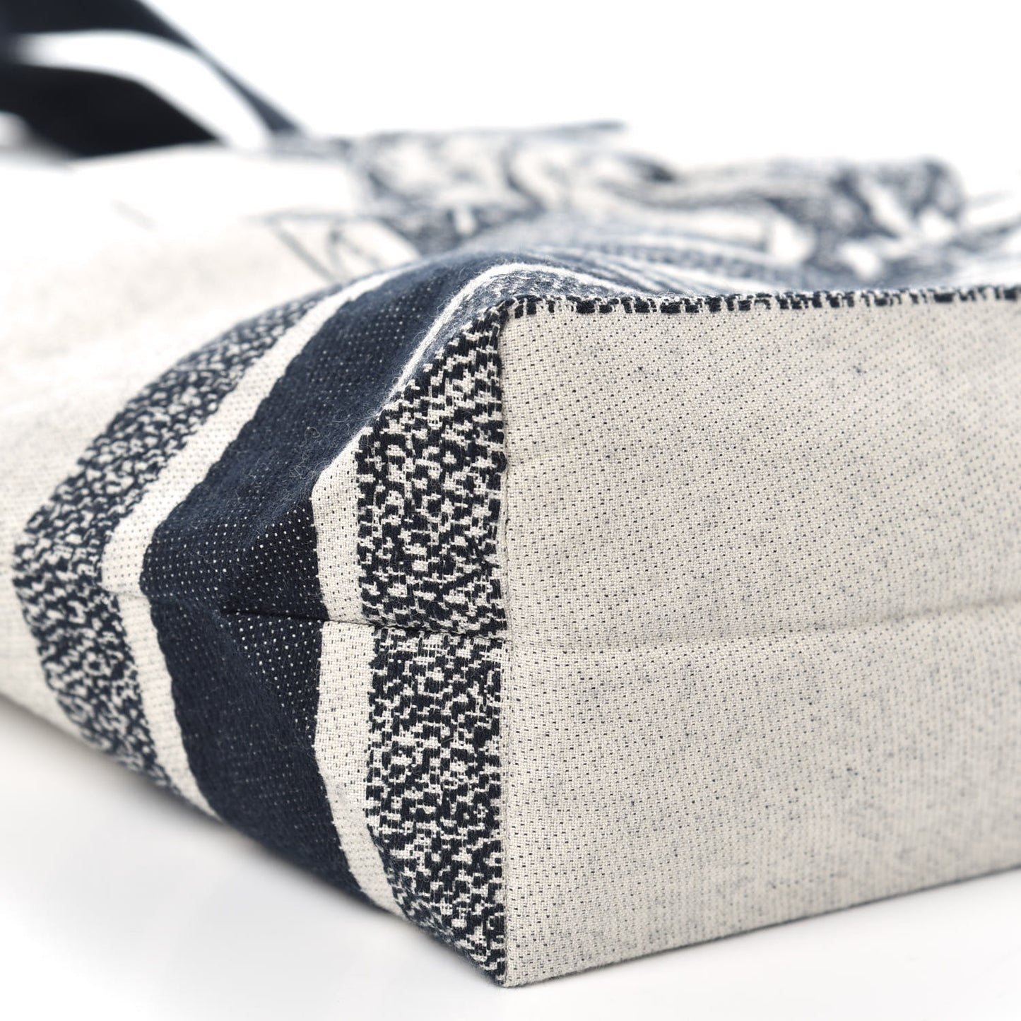 Canvas Print Cruise Tote Ivory Black
