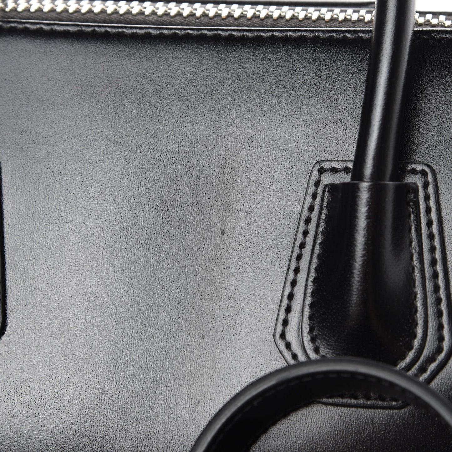 Shiny Lord Calfskin Small Antigona Black