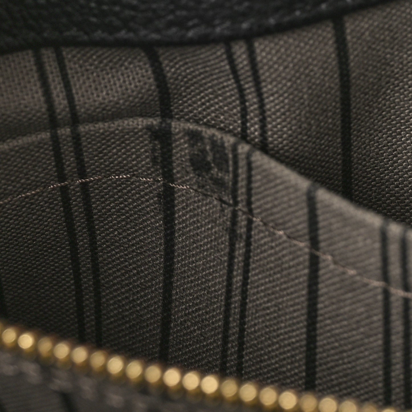 Empreinte Montaigne MM Black