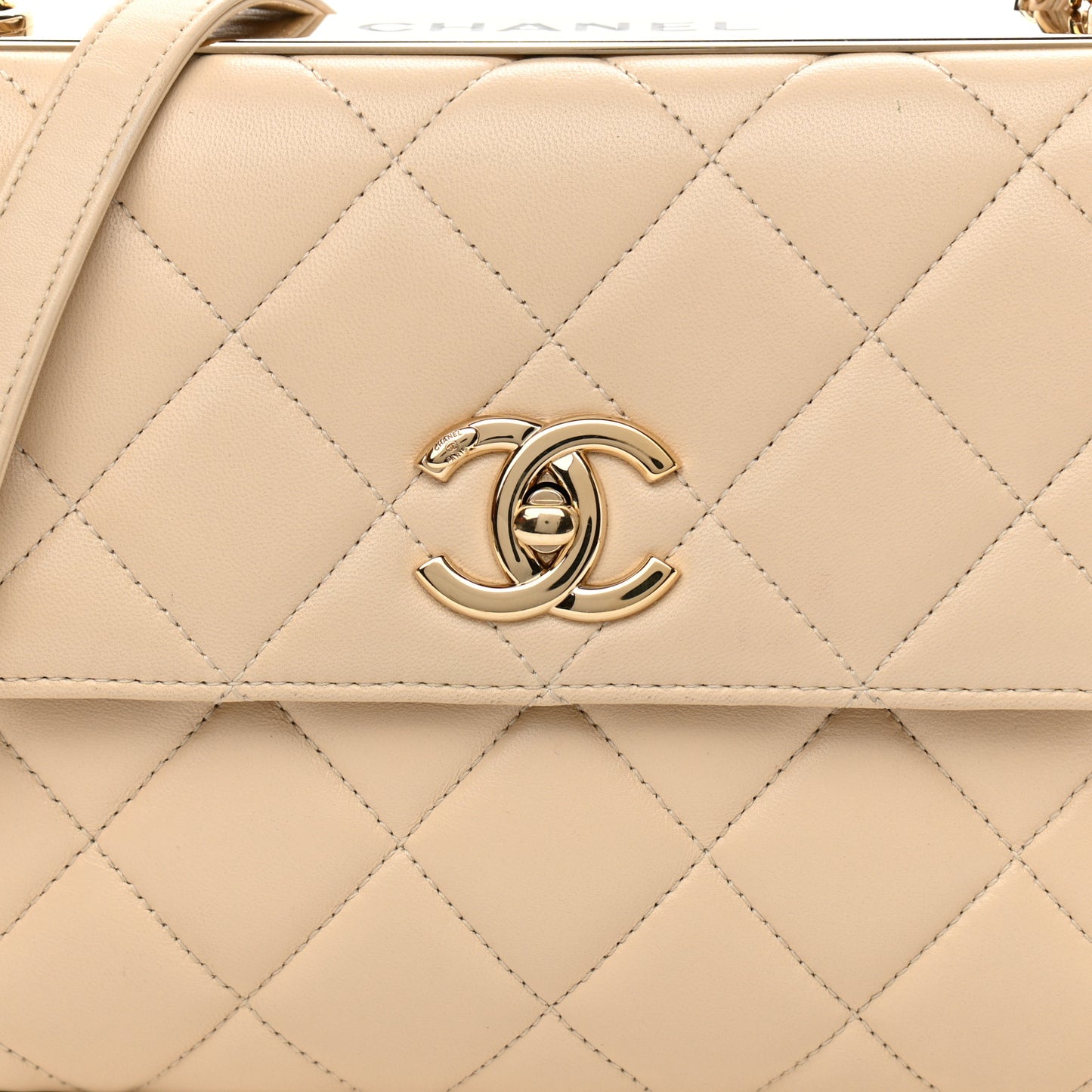 Lambskin Quilted Medium Trendy CC Flap Light Beige