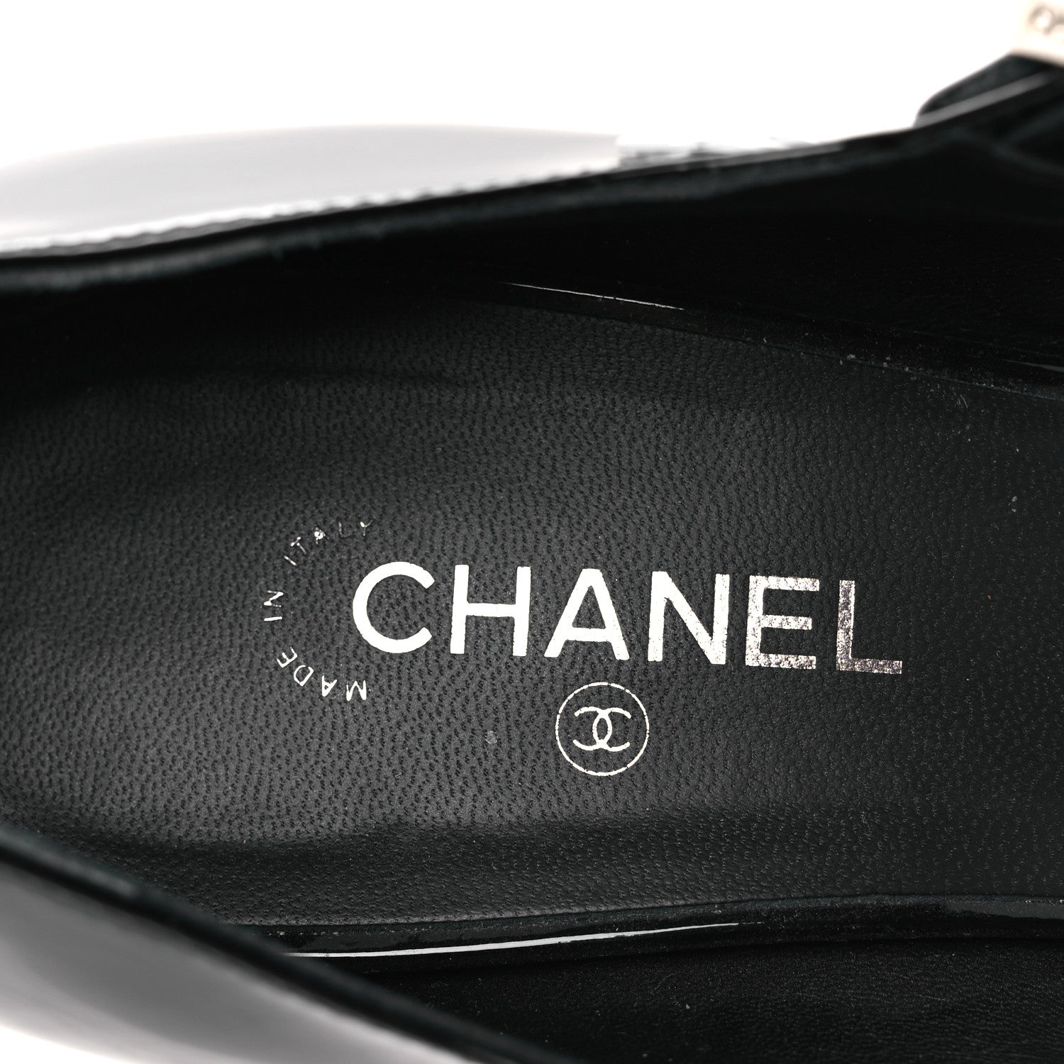 Chanel Patent Calfskin CC Pumps 37 White Black 9 of 12