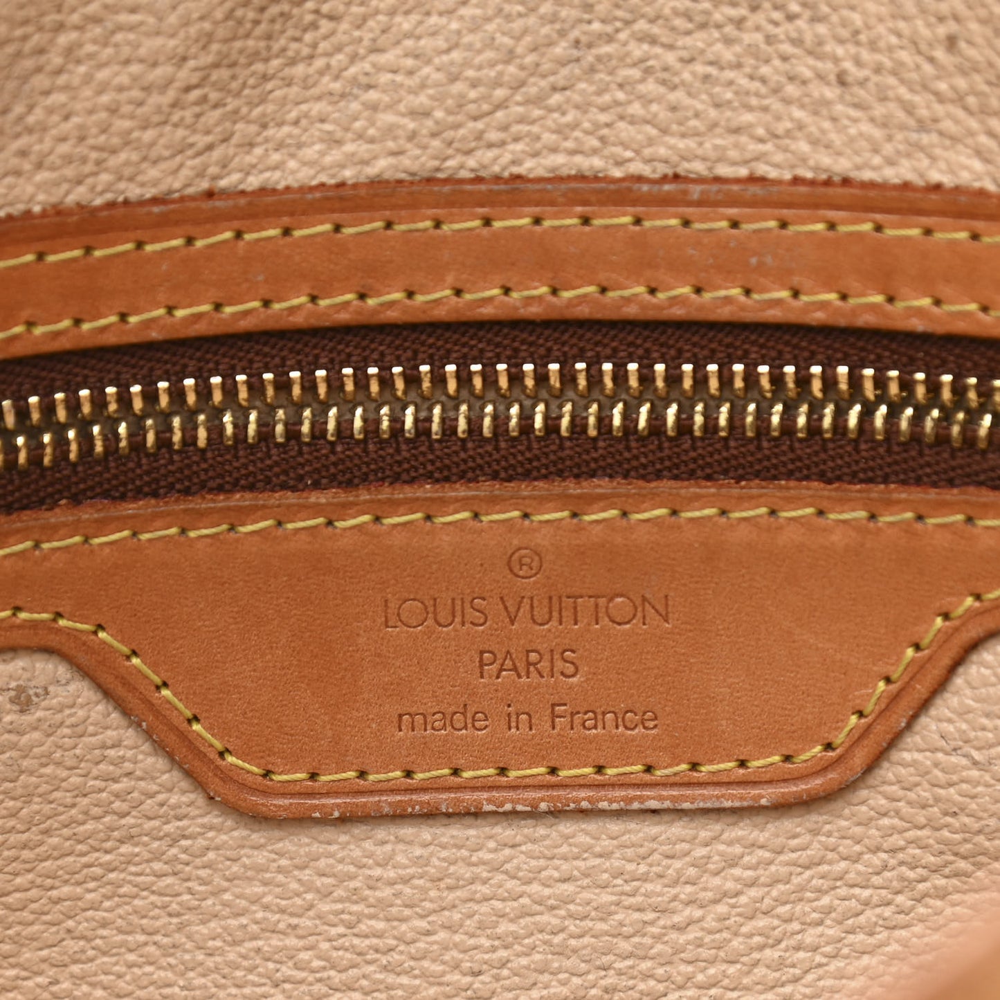 Monogram Petit Bucket 23
