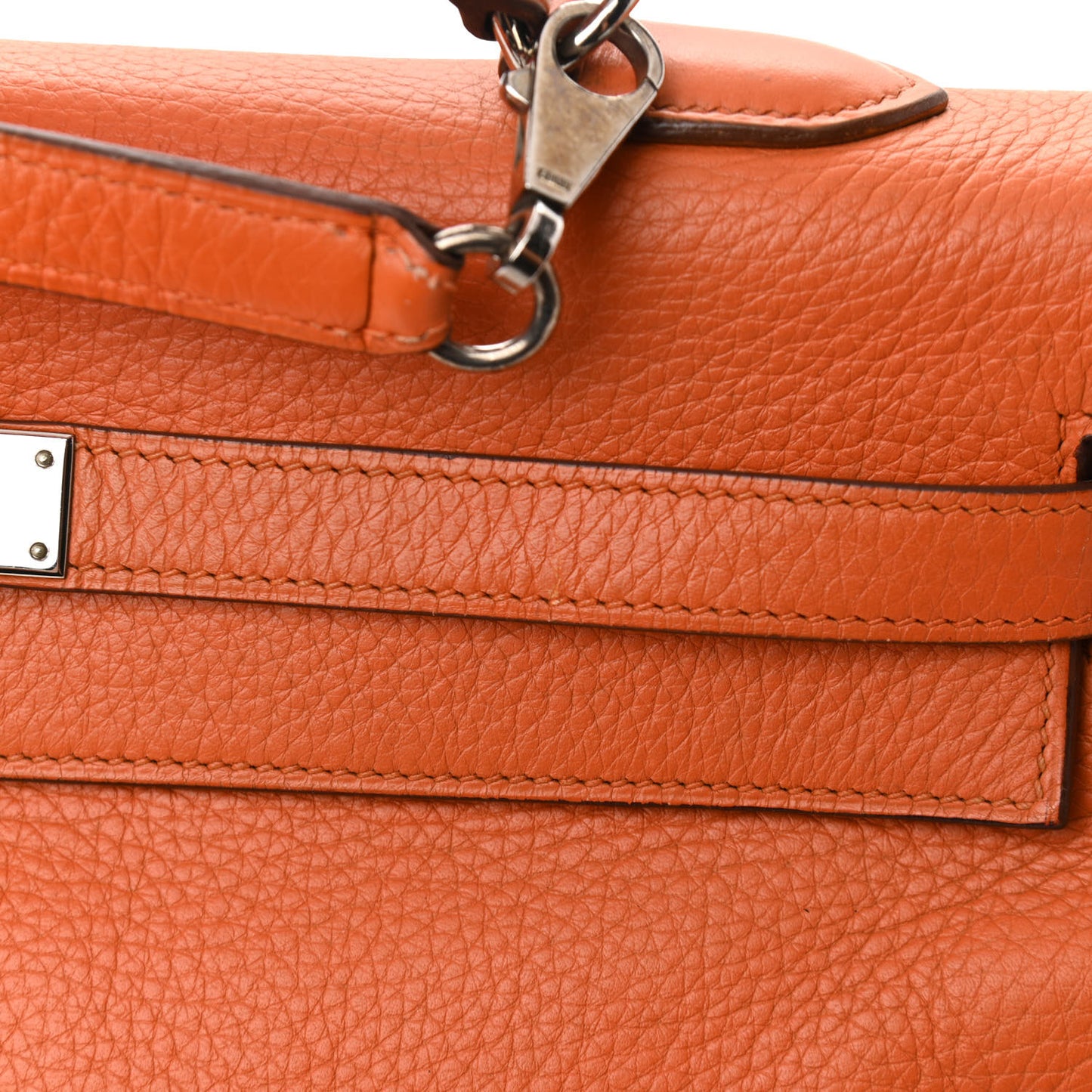 Togo Kelly Retourne 35 Orange