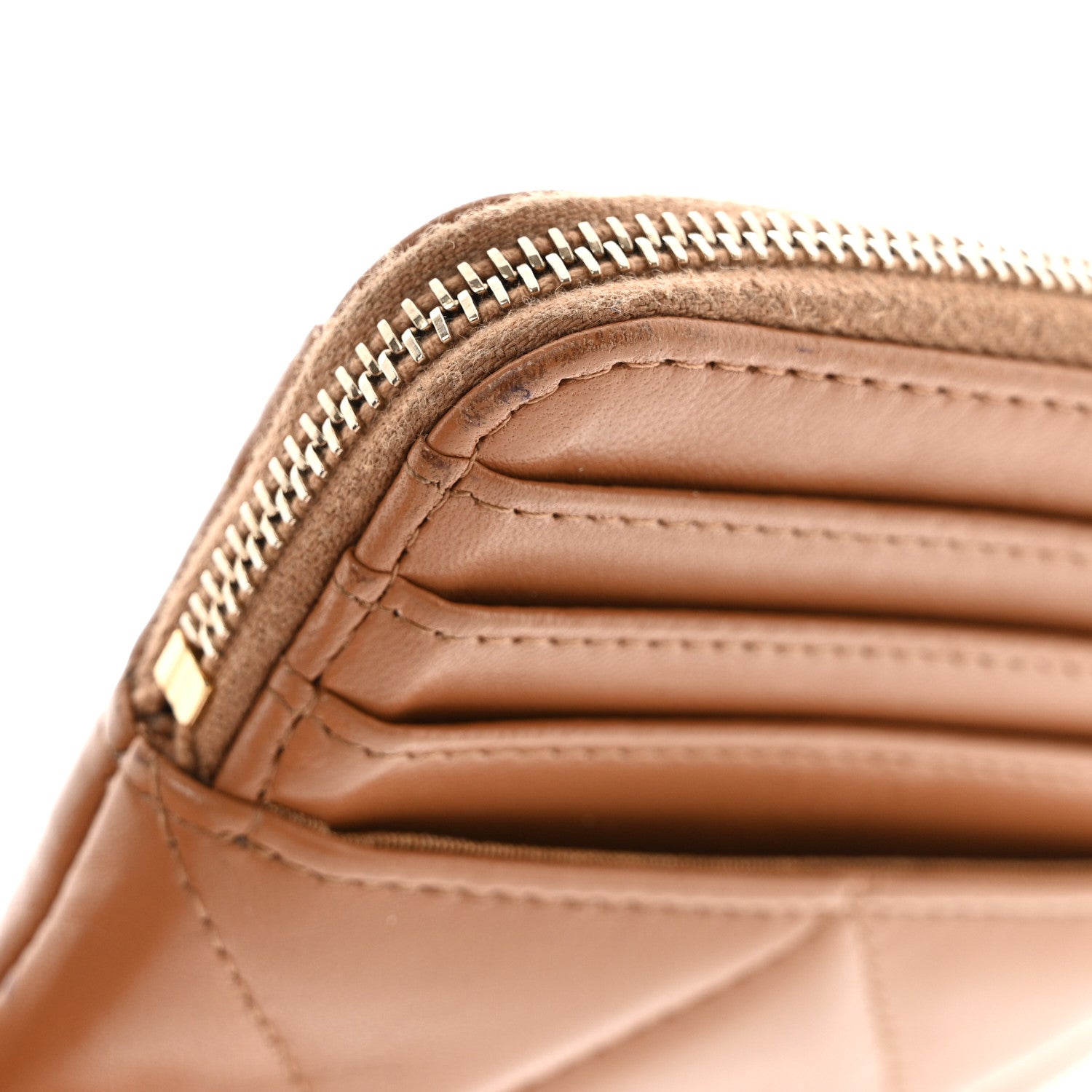 CHANEL ブラウン レザー ケース Chanel Lambskin Quilted Chanel 19 Zip Card Holder Wallet Brown