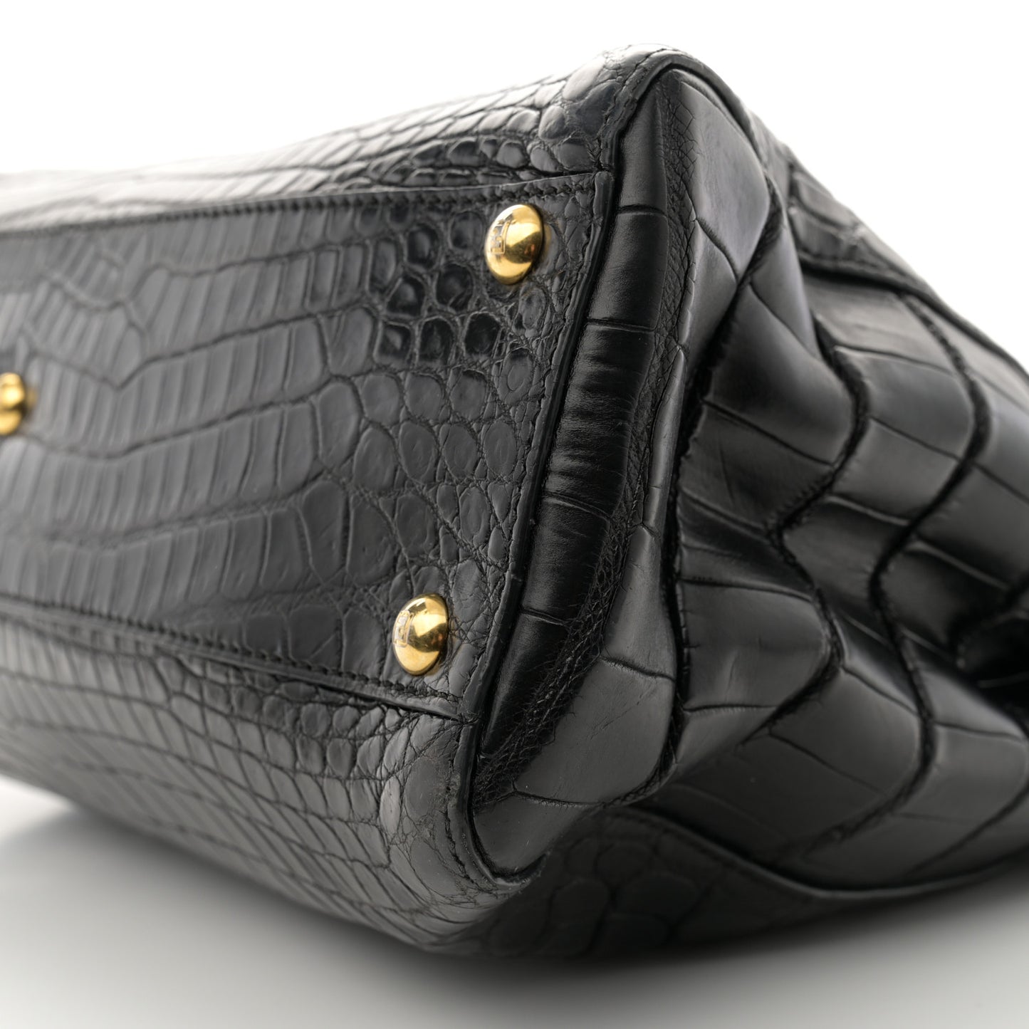 Crocodile Medium Peekaboo Iconic Satchel Black