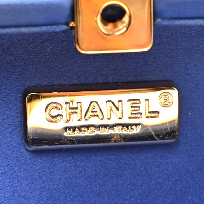Chanel Lambskin Métiers d’Art Kiss Lock Clutch Blue Gold 6 of 10