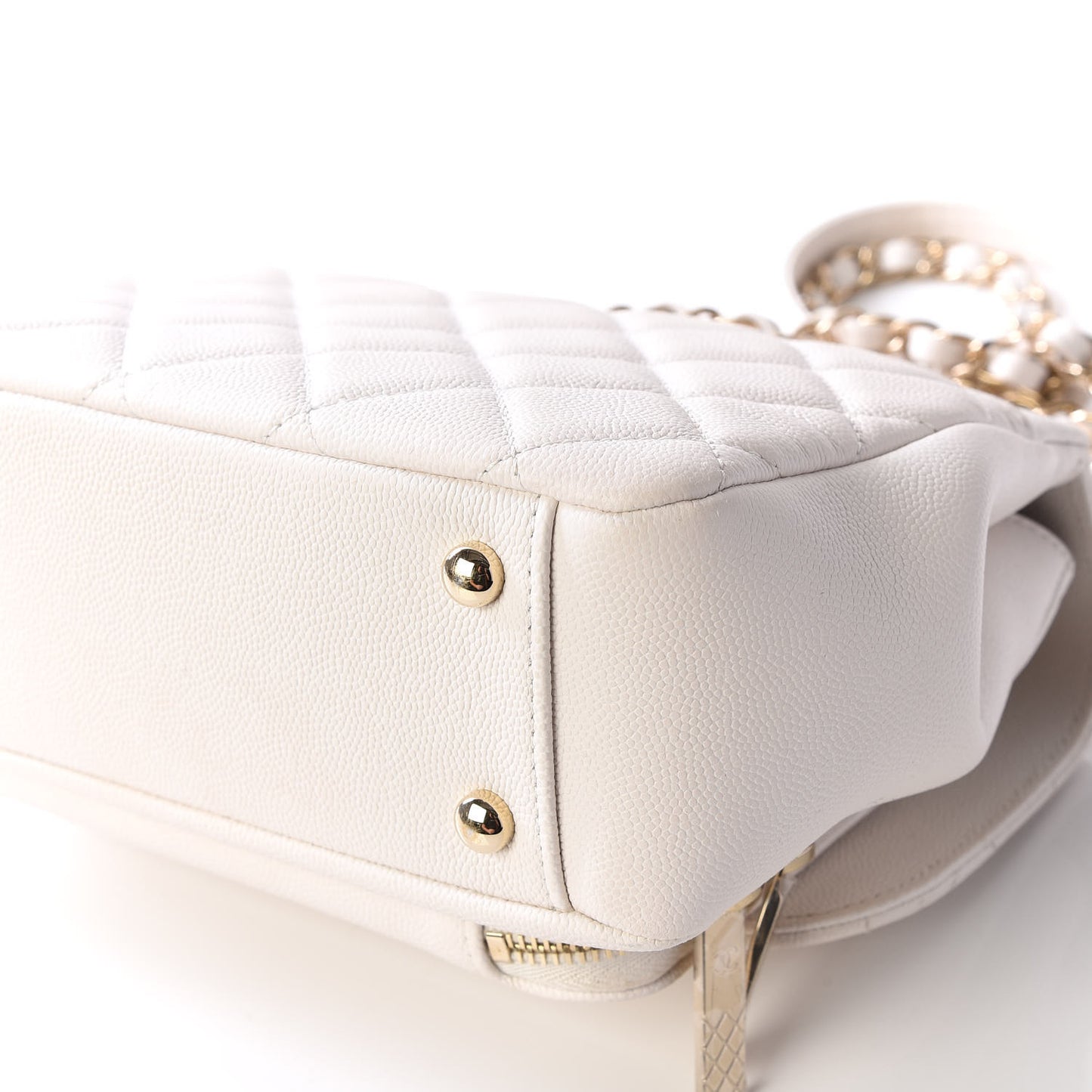 Caviar Quilted Medium Business Affinity Flap White