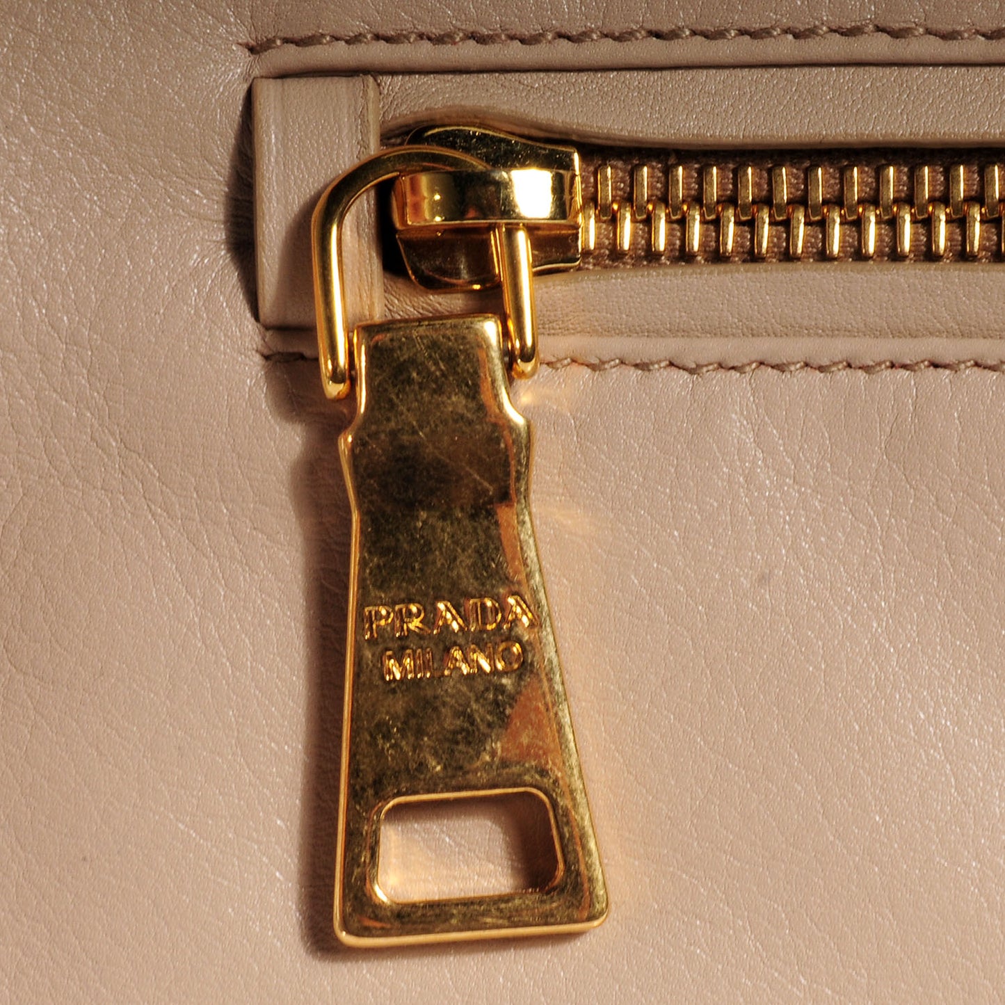 Soft Calf Shoulder Bag Quarzo